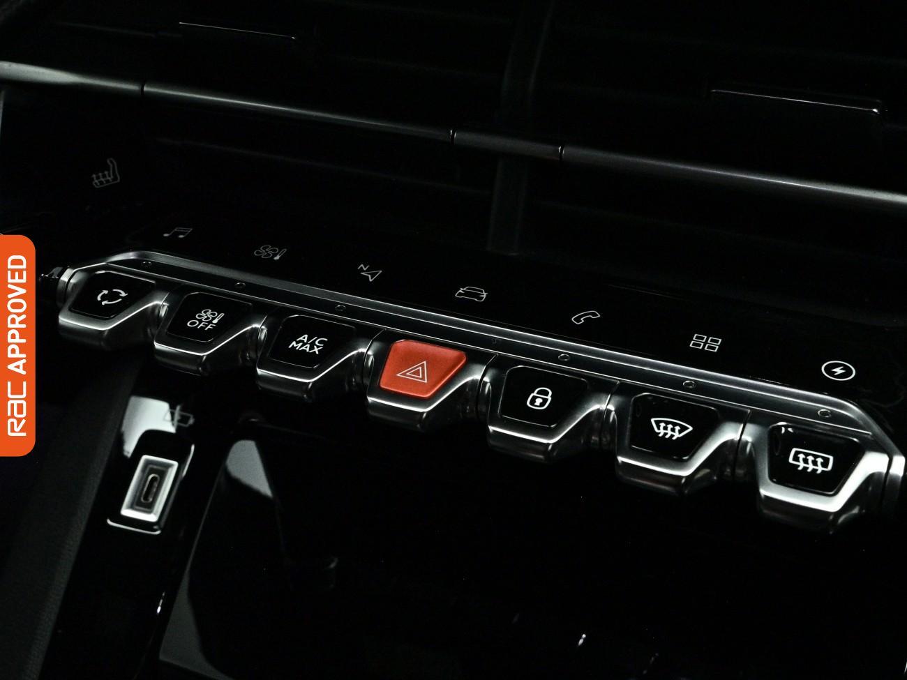 Peugeot e-2008 view 17