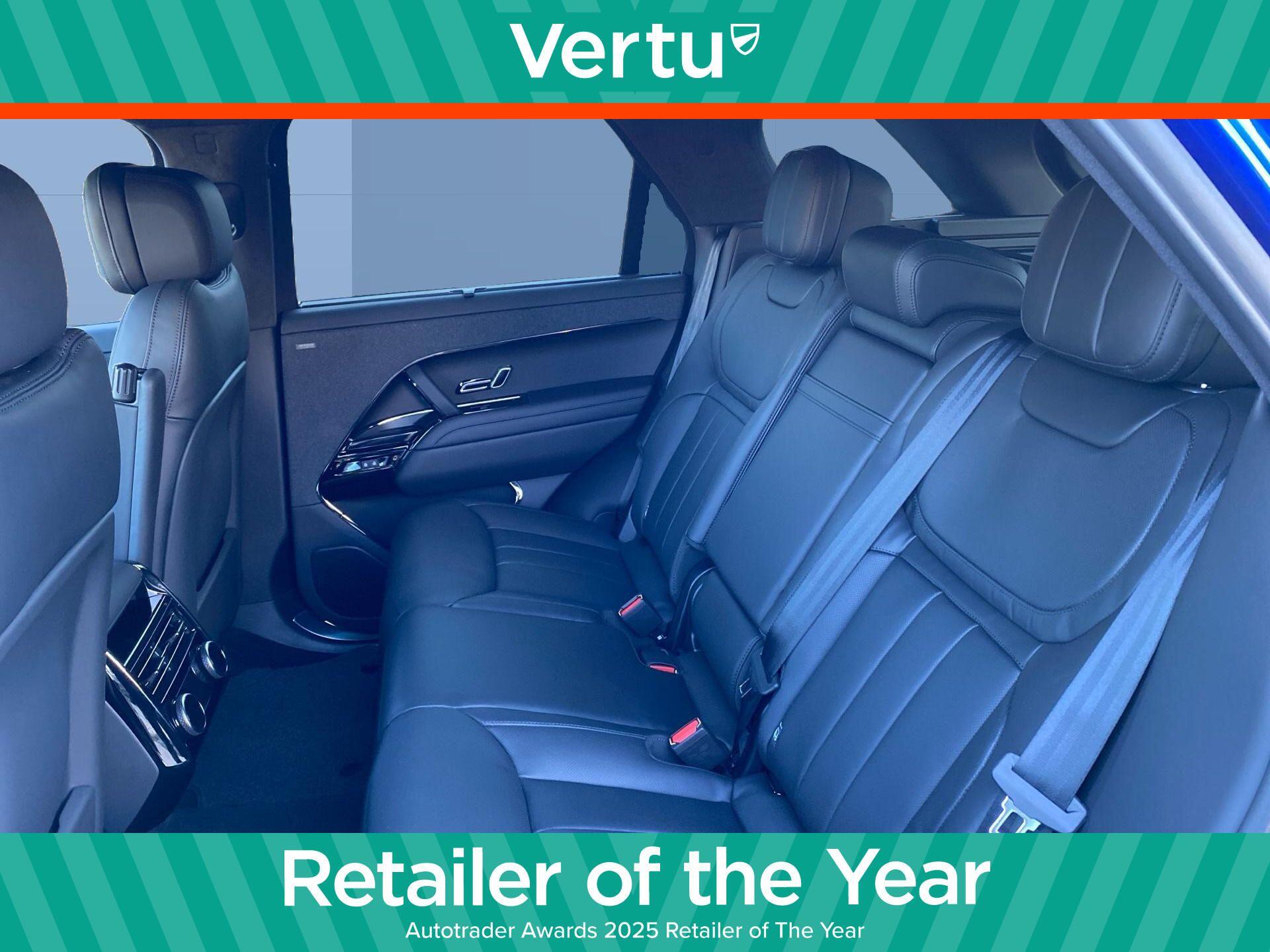 Land Rover Range Rover Sport view 4