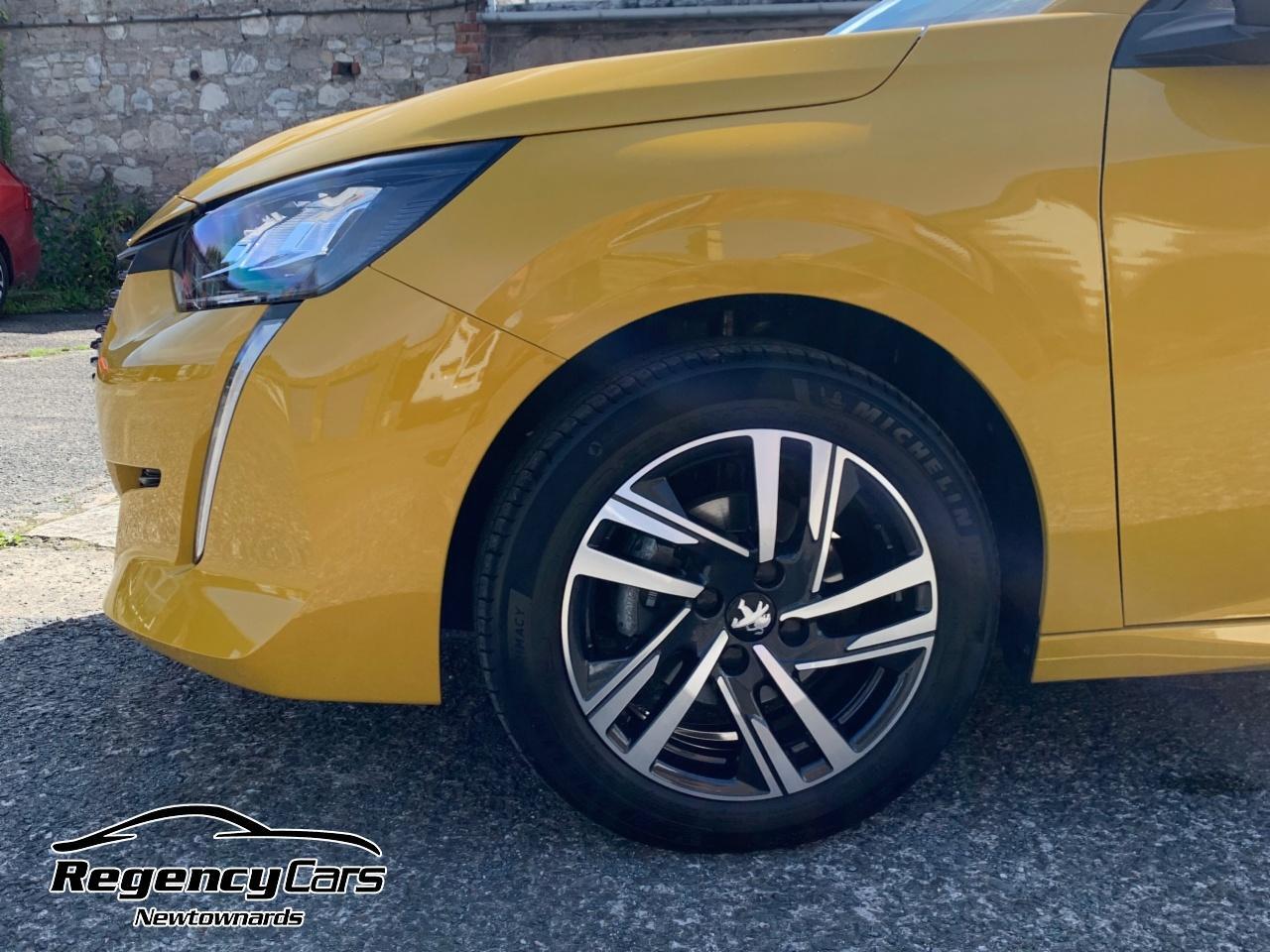 Peugeot 208 view 29