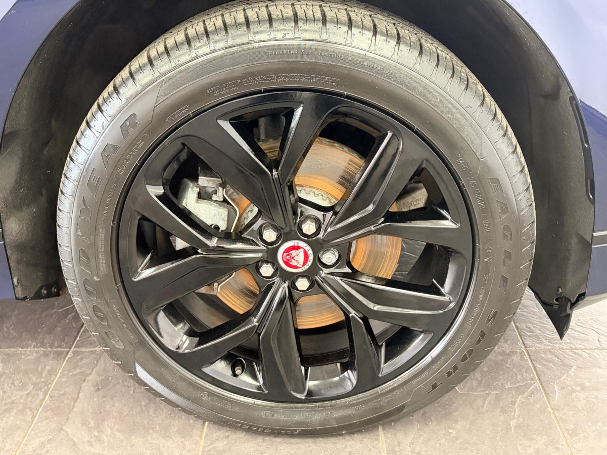 Jaguar I-Pace view 21