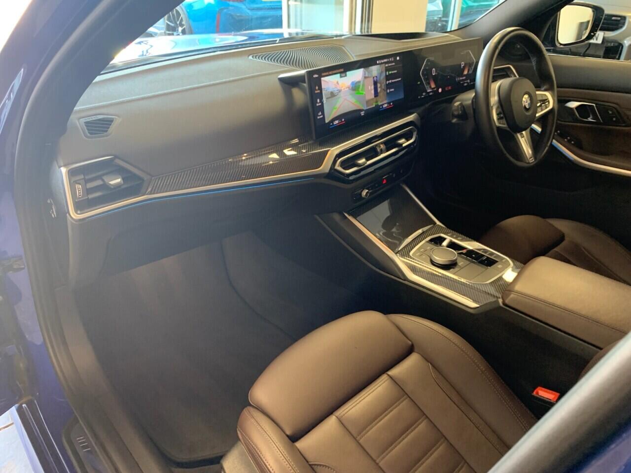 BMW 3 Series view 33