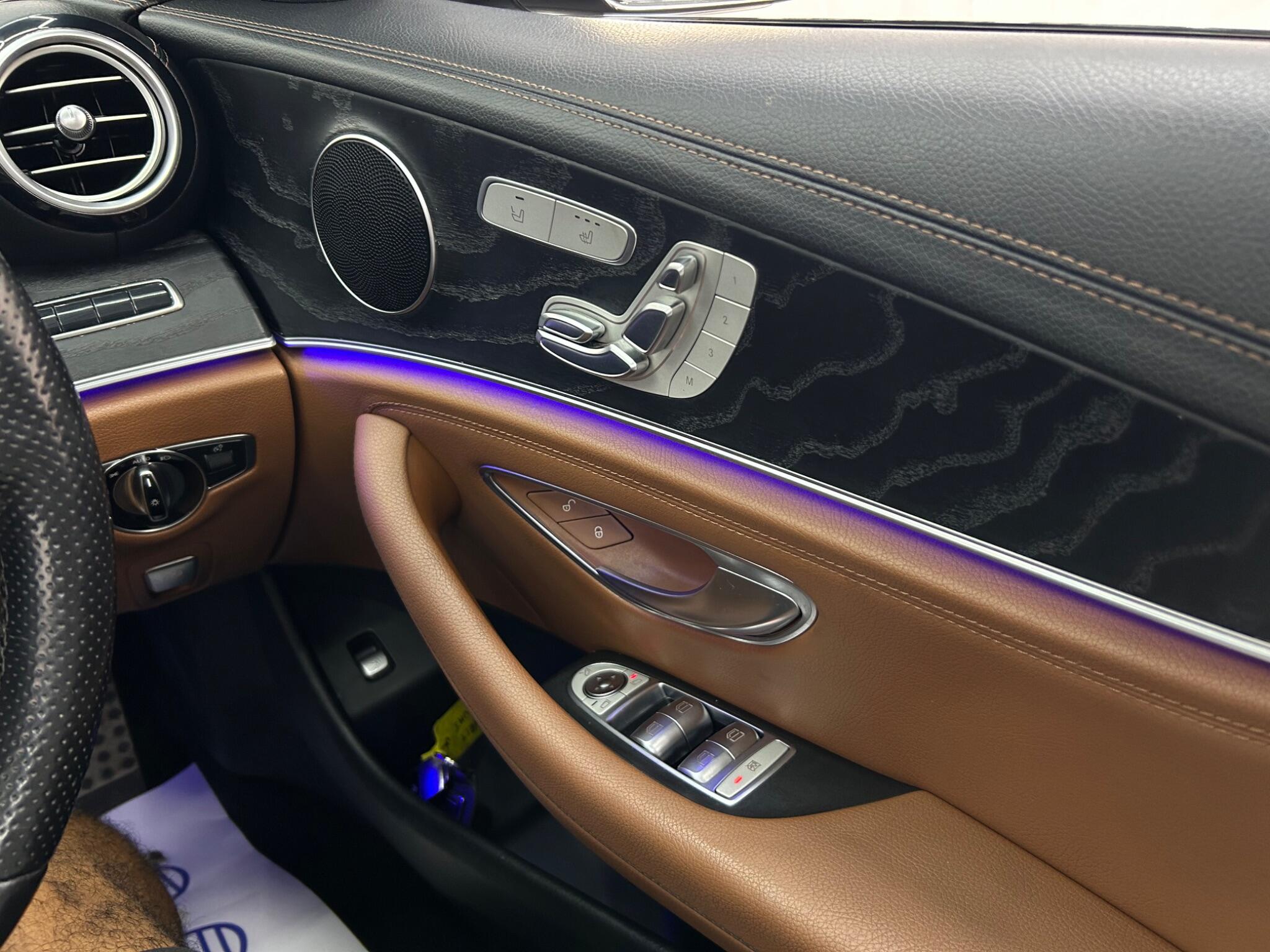 Mercedes-Benz E Class view 59
