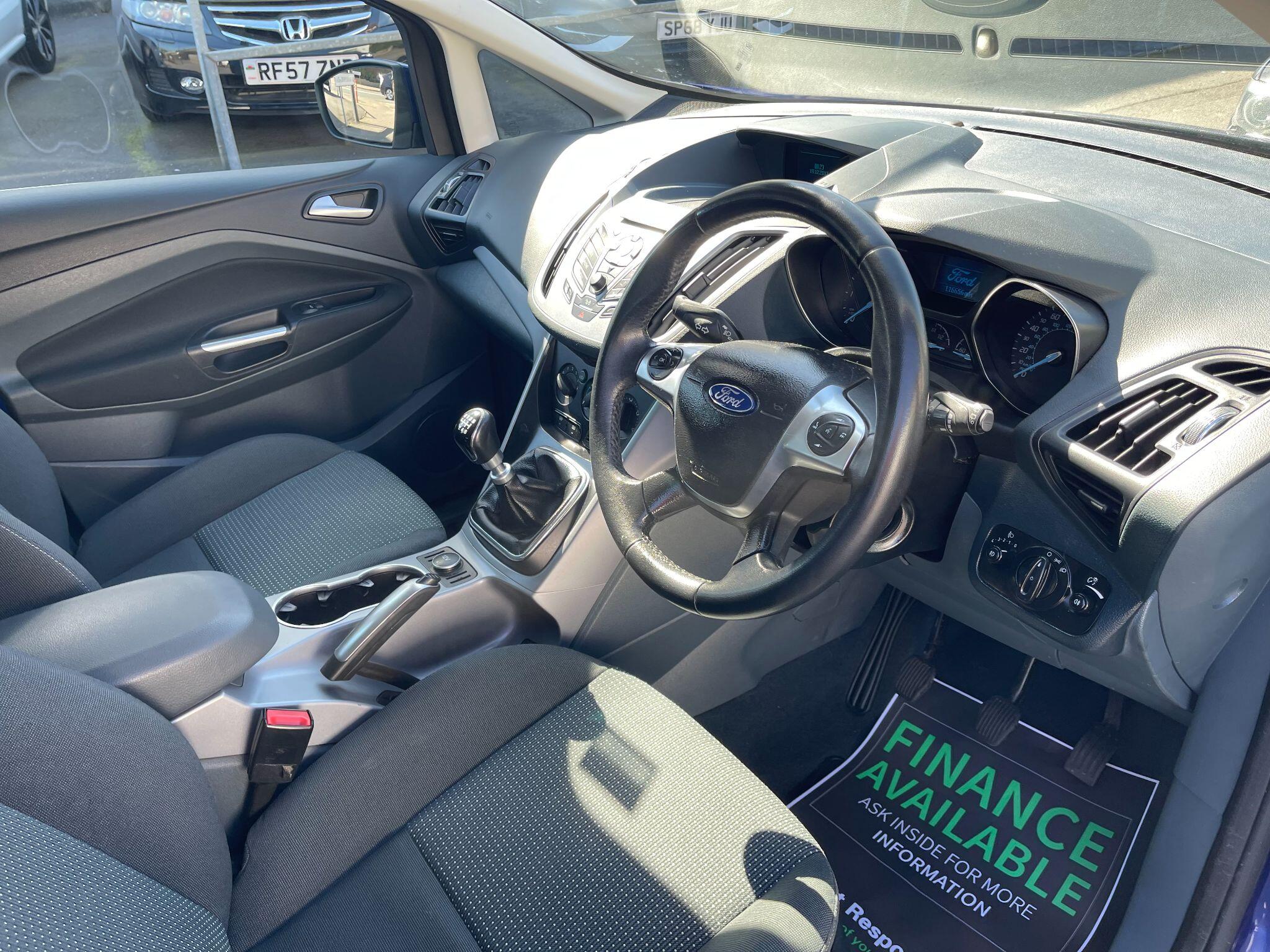 Ford C-Max view 23