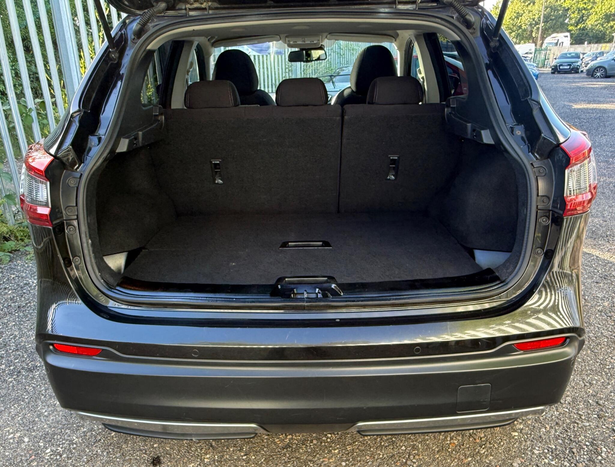2017 Nissan Qashqai image 48