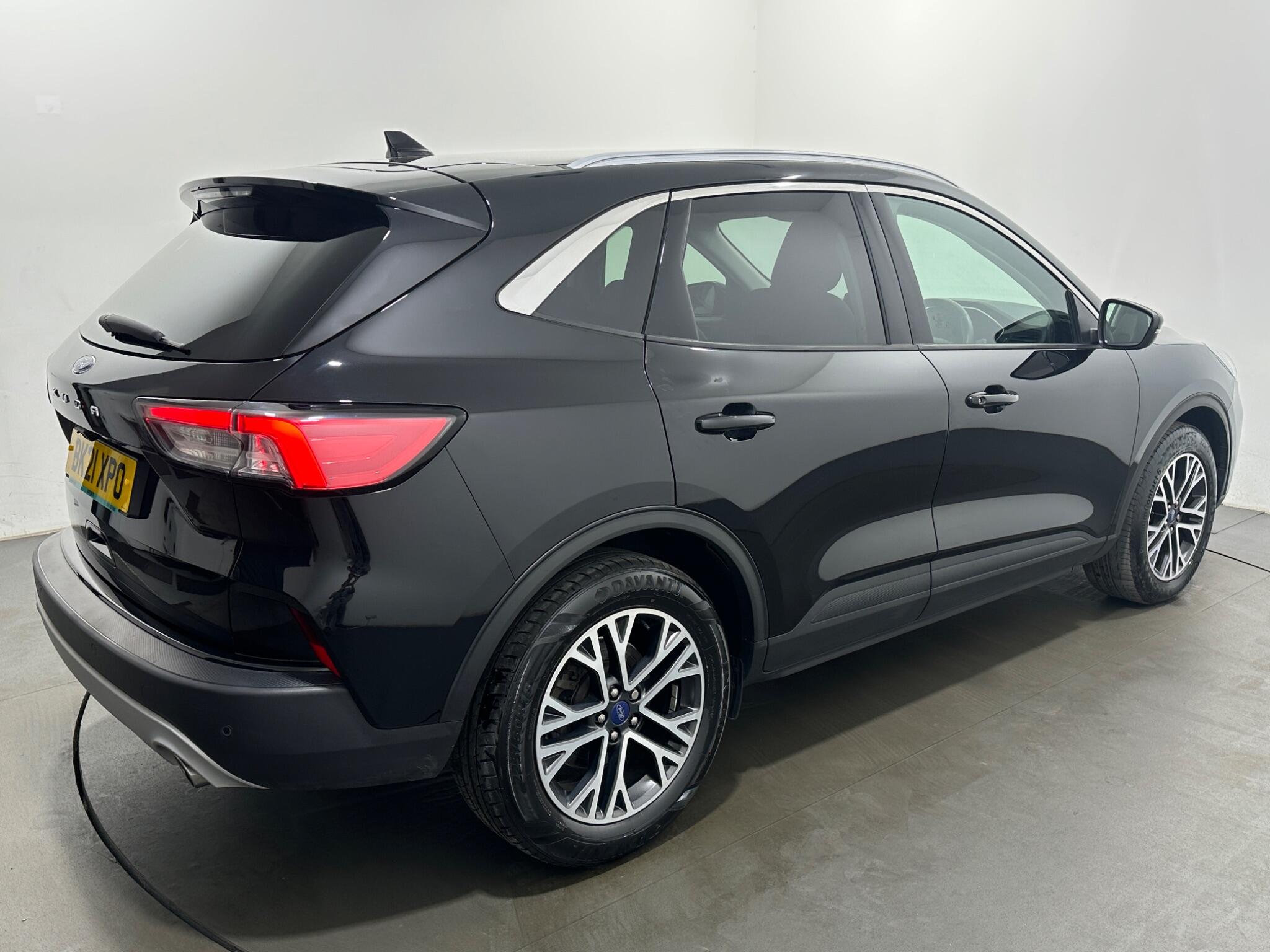 Ford Kuga view 50