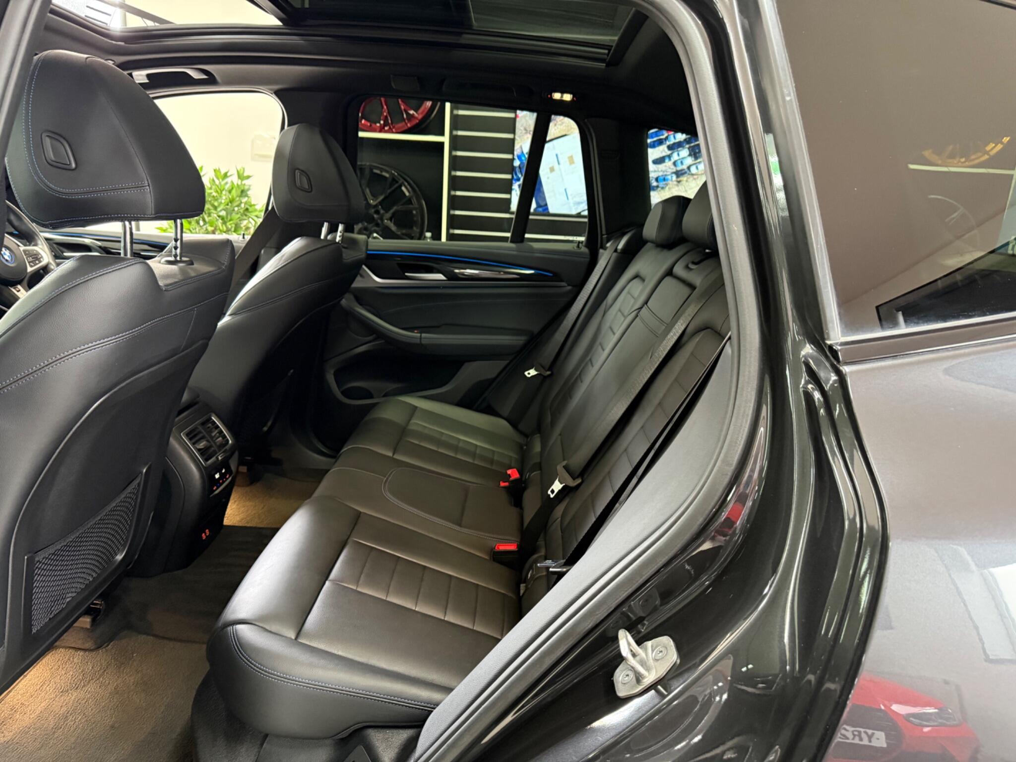 BMW Ix3 view 37