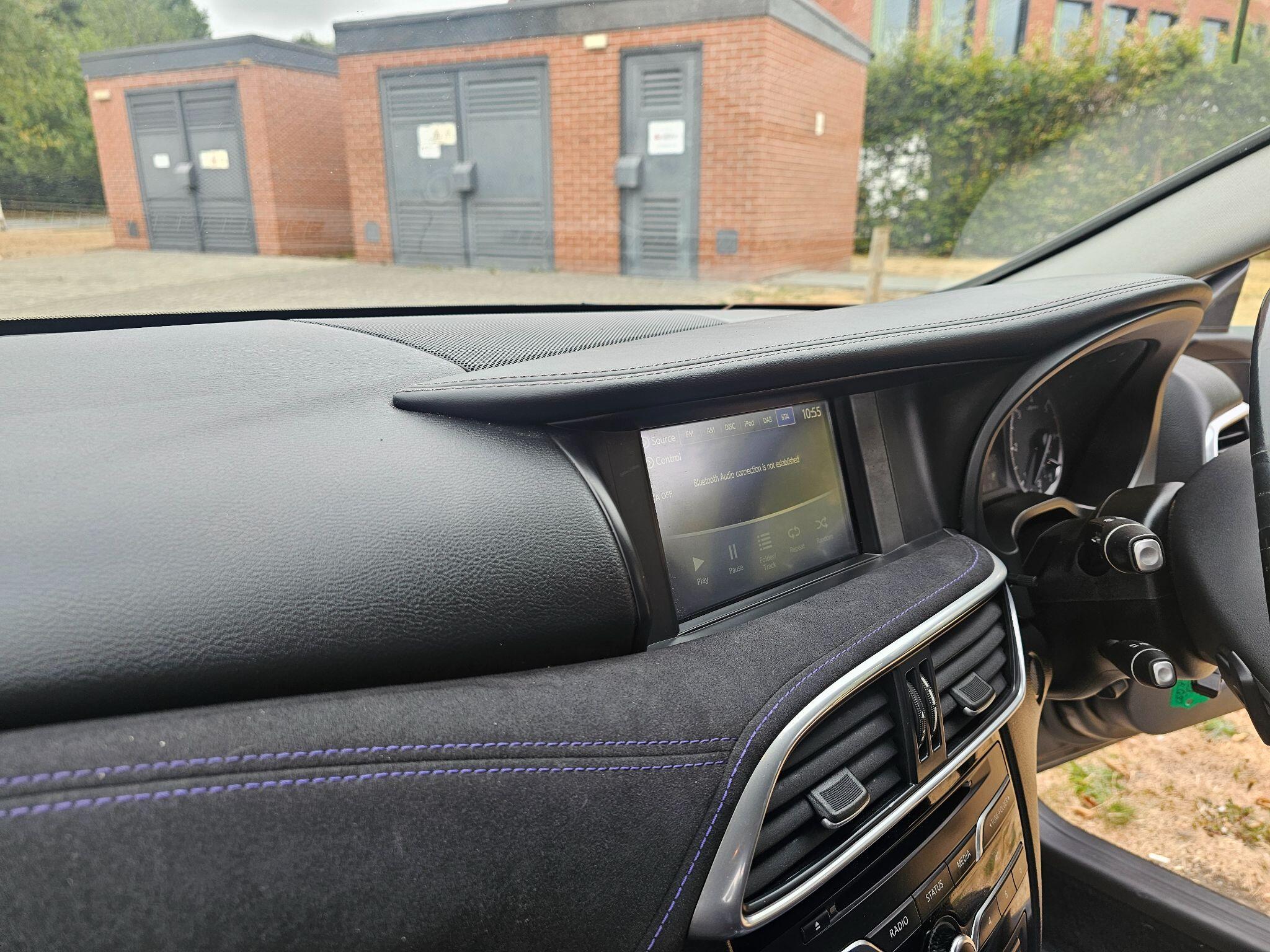 Infiniti Q30 view 22
