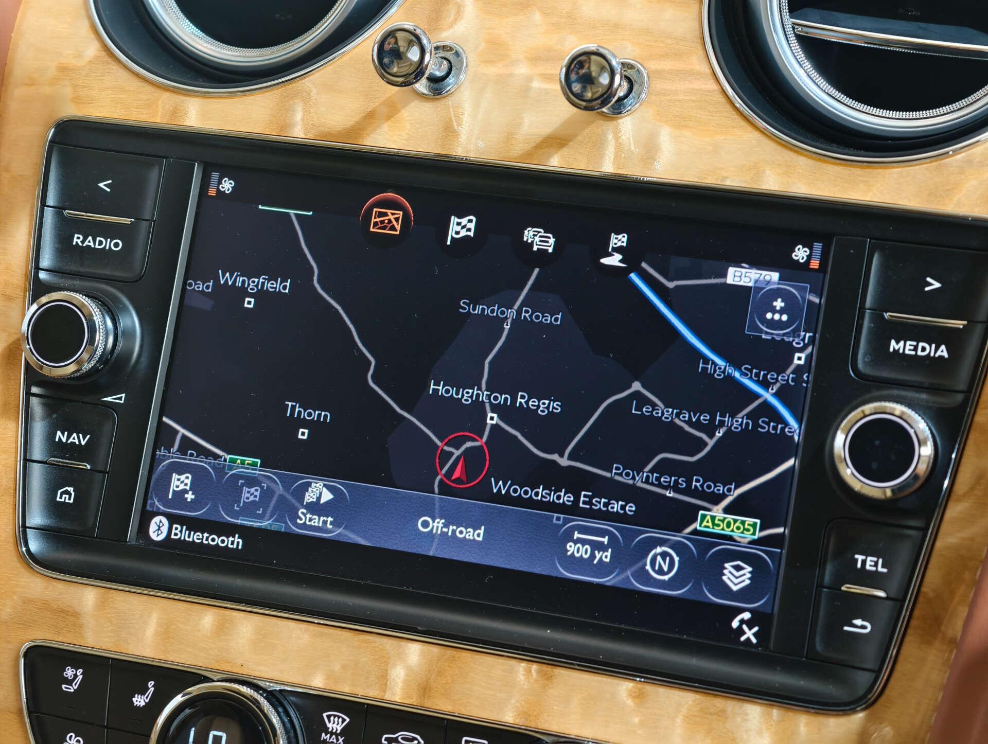 Bentley Bentayga view 58
