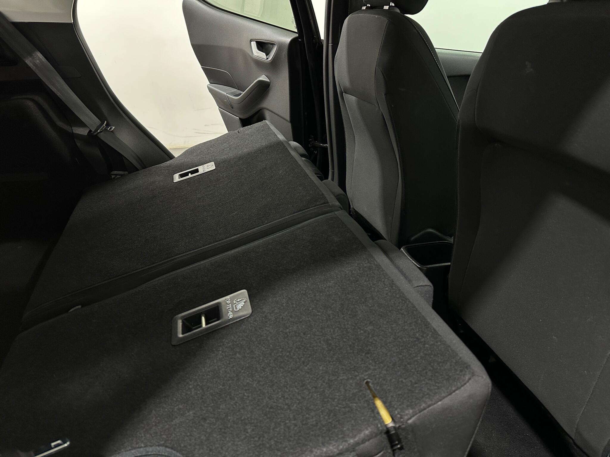 Ford Fiesta view 44