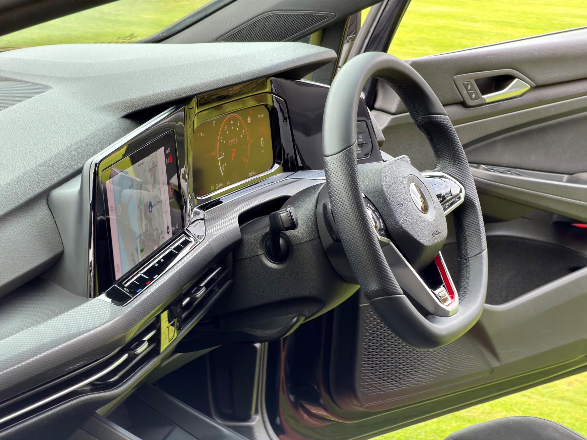 Volkswagen Golf view 22