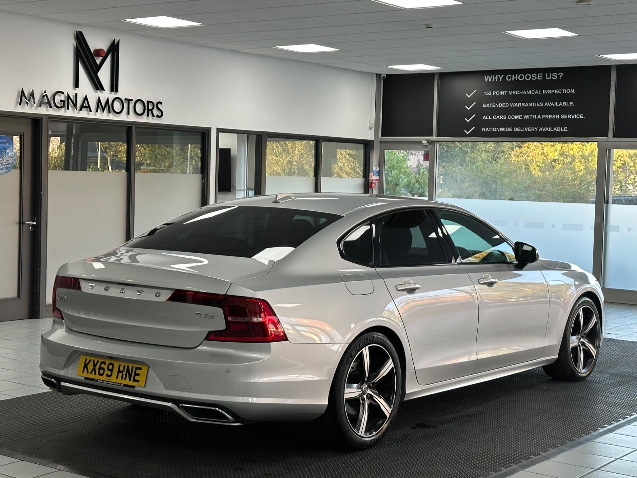 Volvo S90 view 12