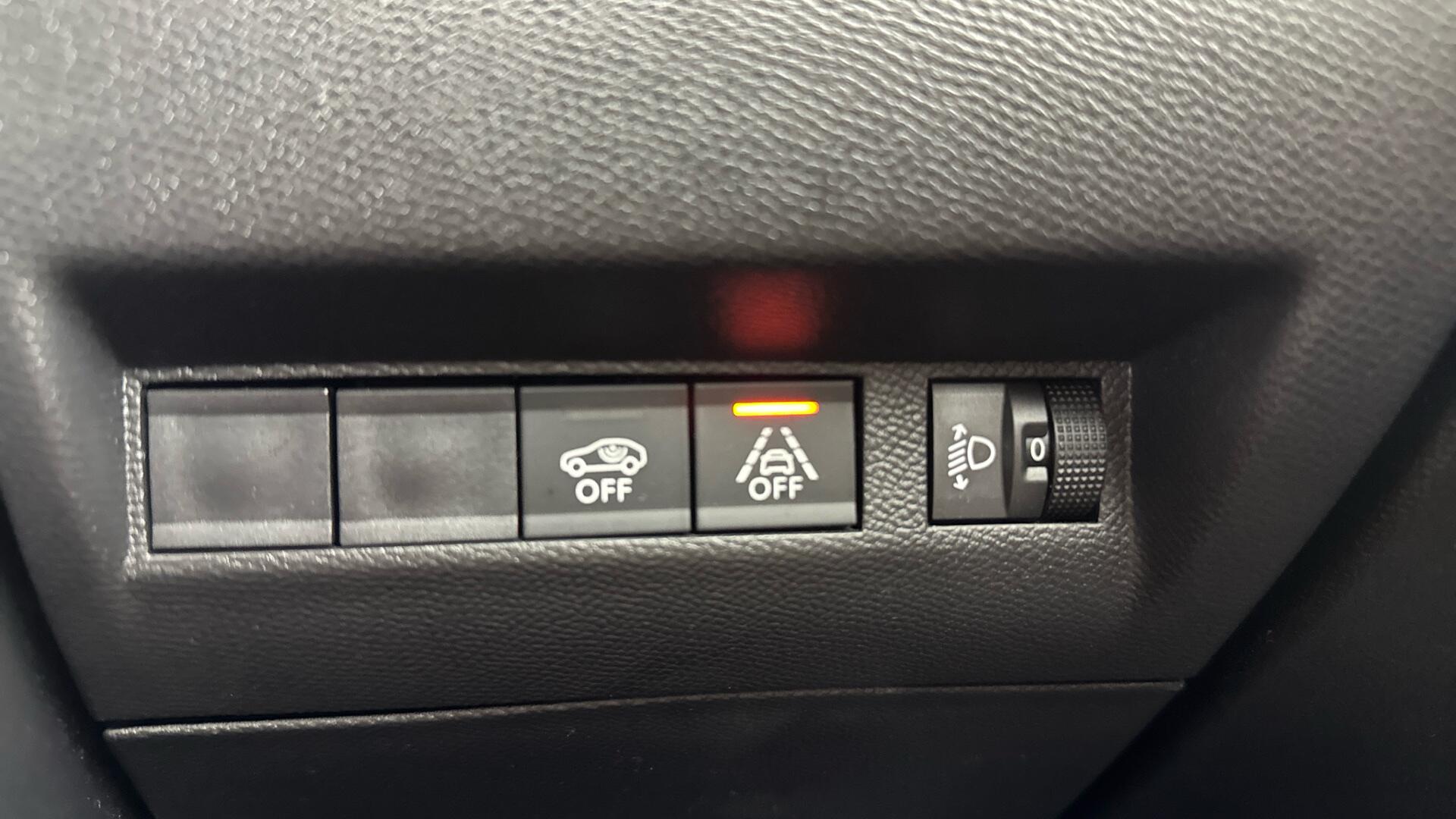 Peugeot 2008 view 37