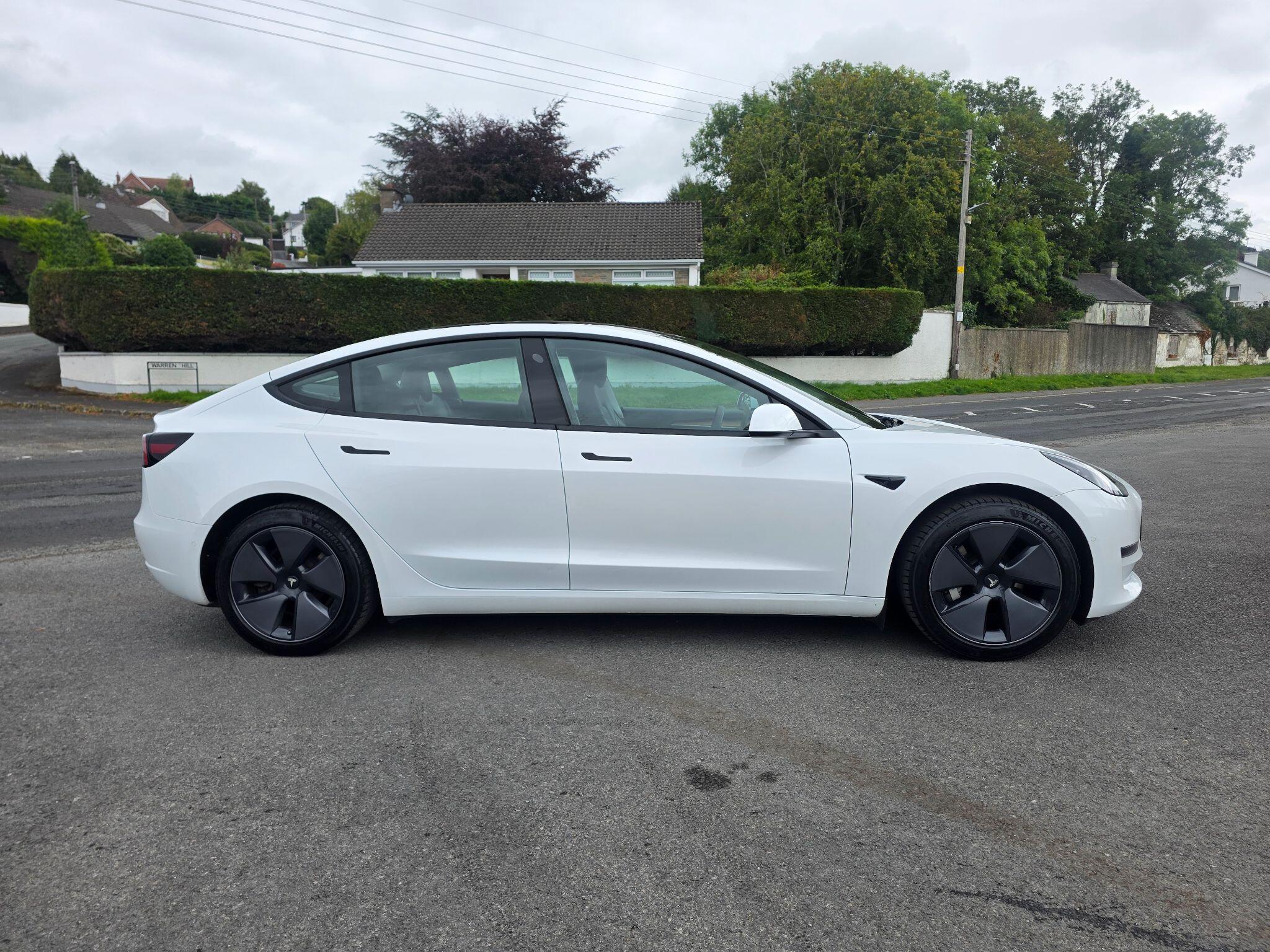 Tesla Model 3 view 3
