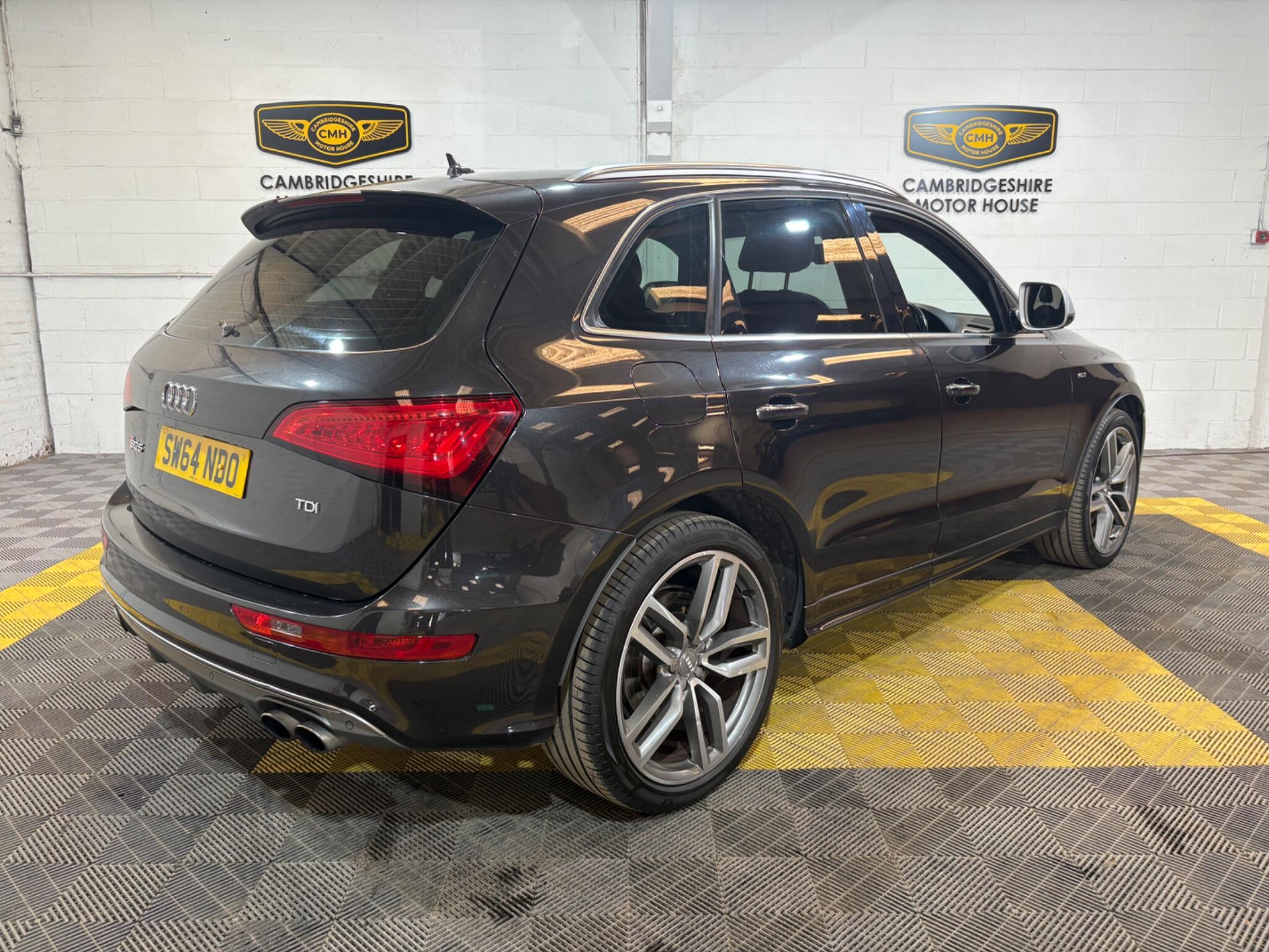 Audi SQ5 view 17