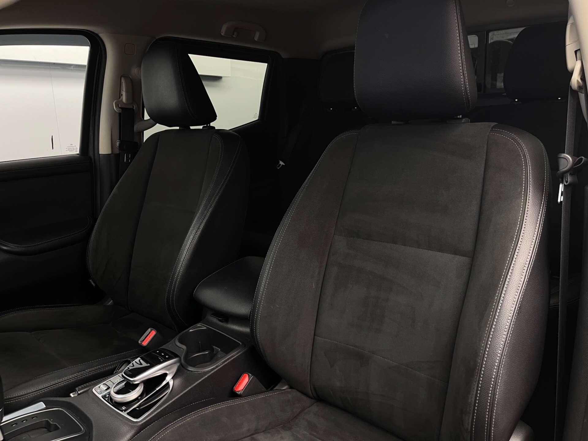 Mercedes-Benz X Class view 45
