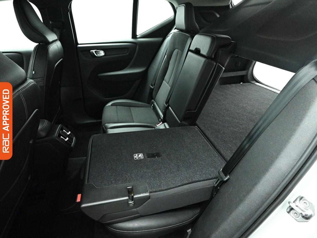 Volvo XC40 view 24