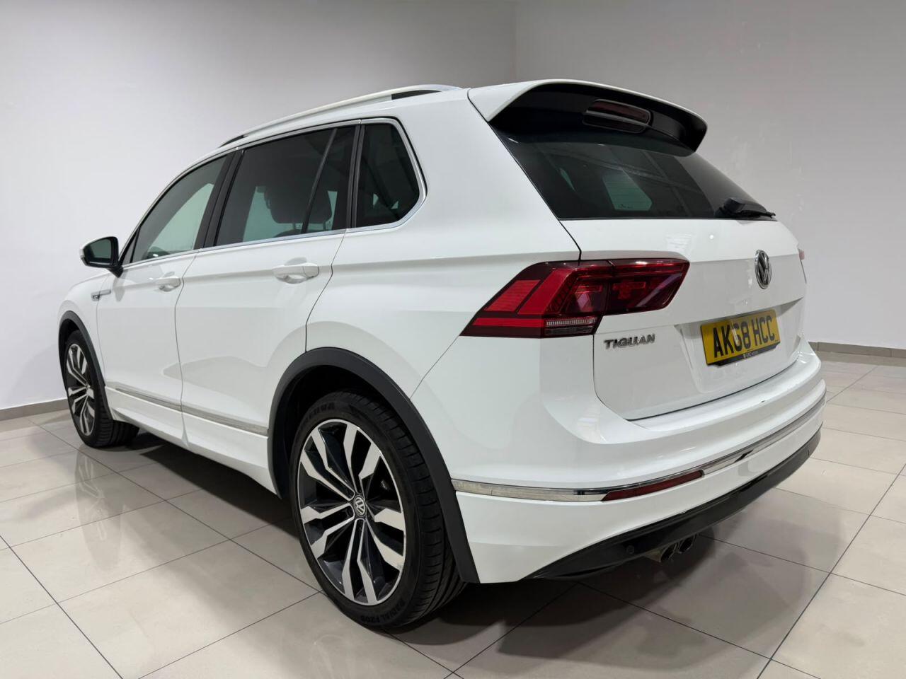 Volkswagen Tiguan view 8