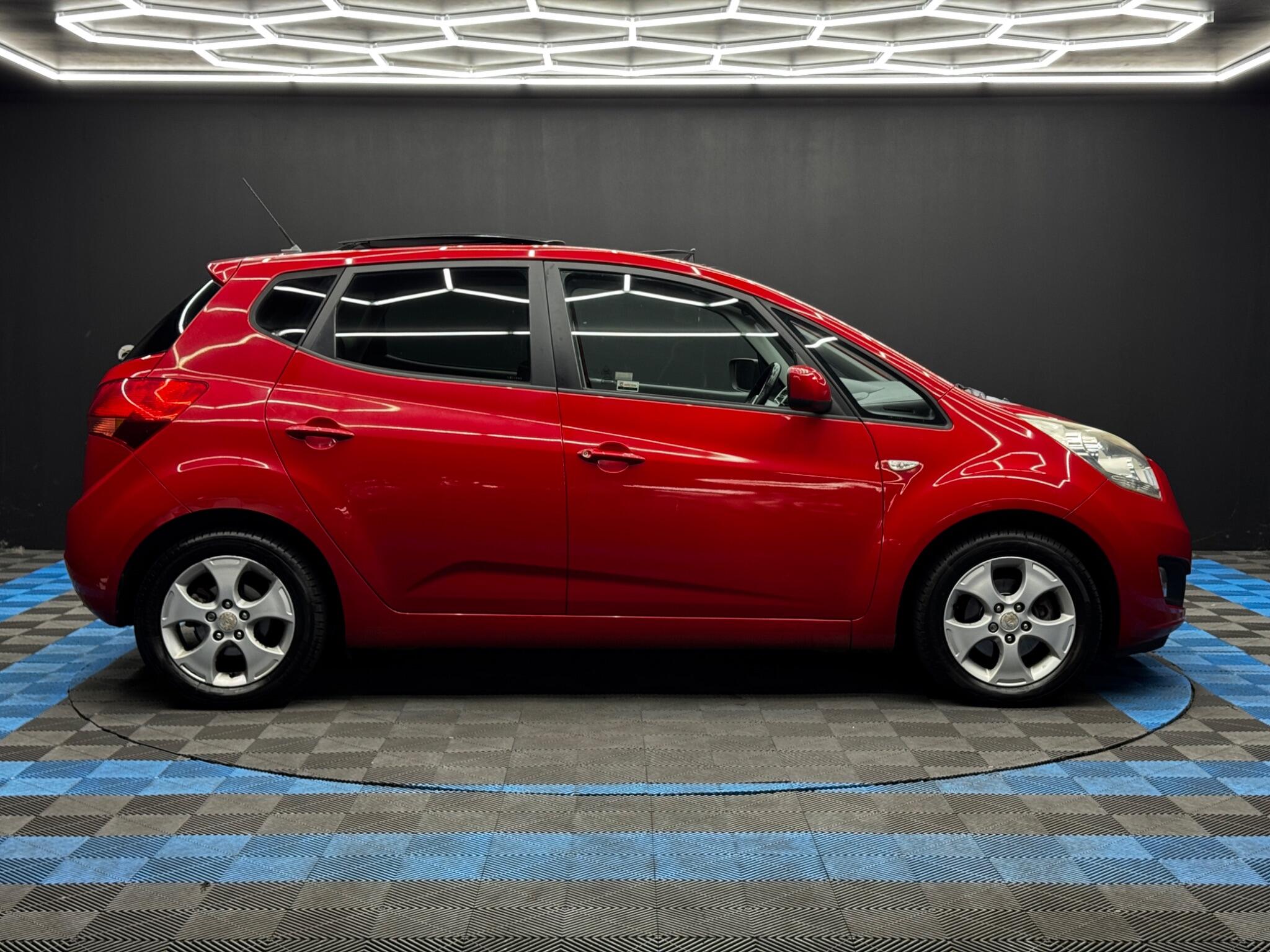 Kia Venga view 4