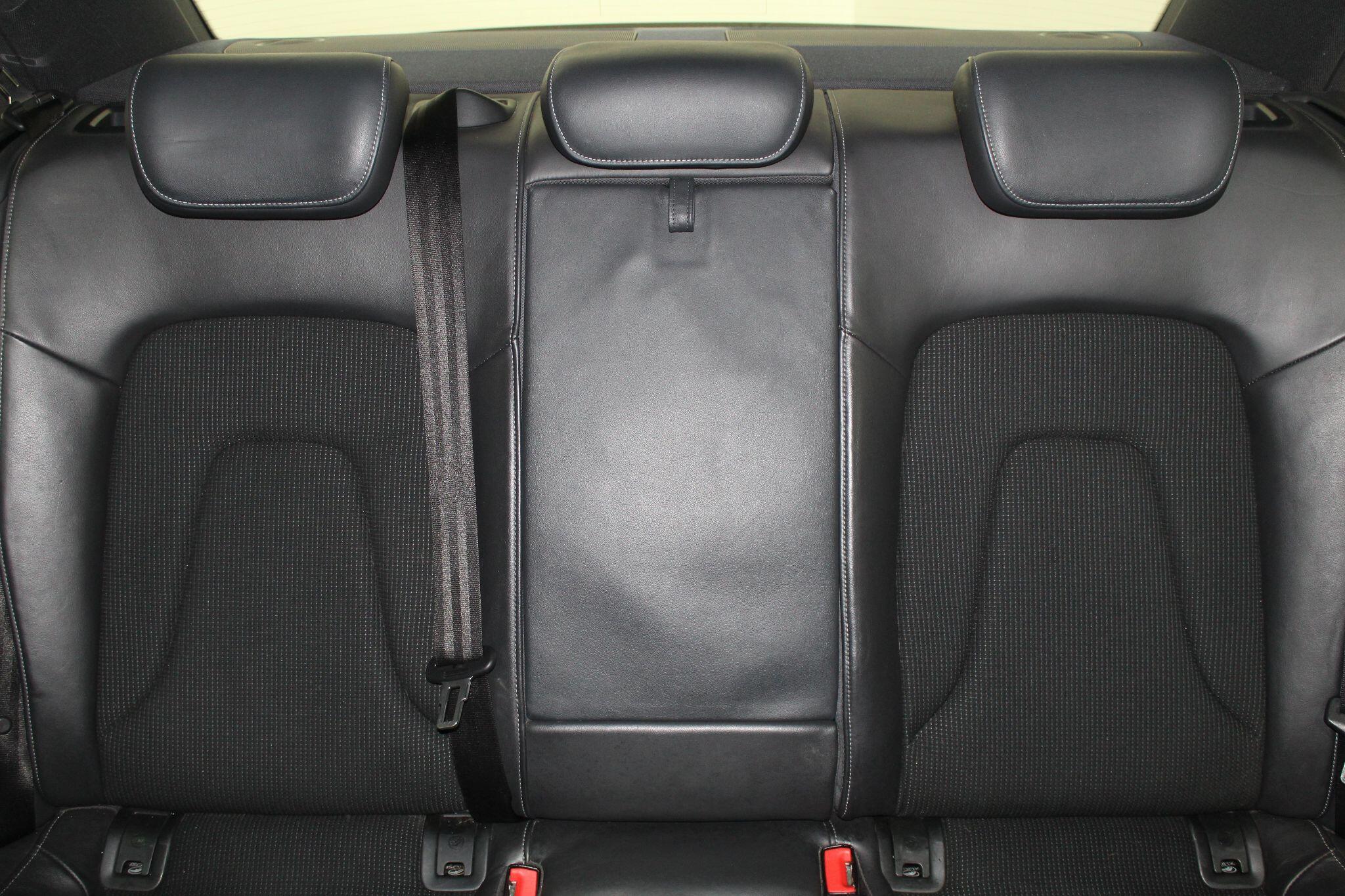 Audi A4 view 50