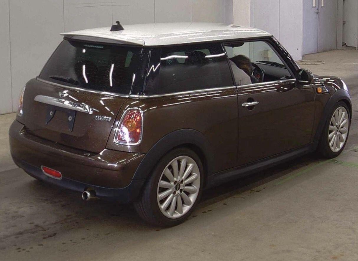 Mini Hatch view 4