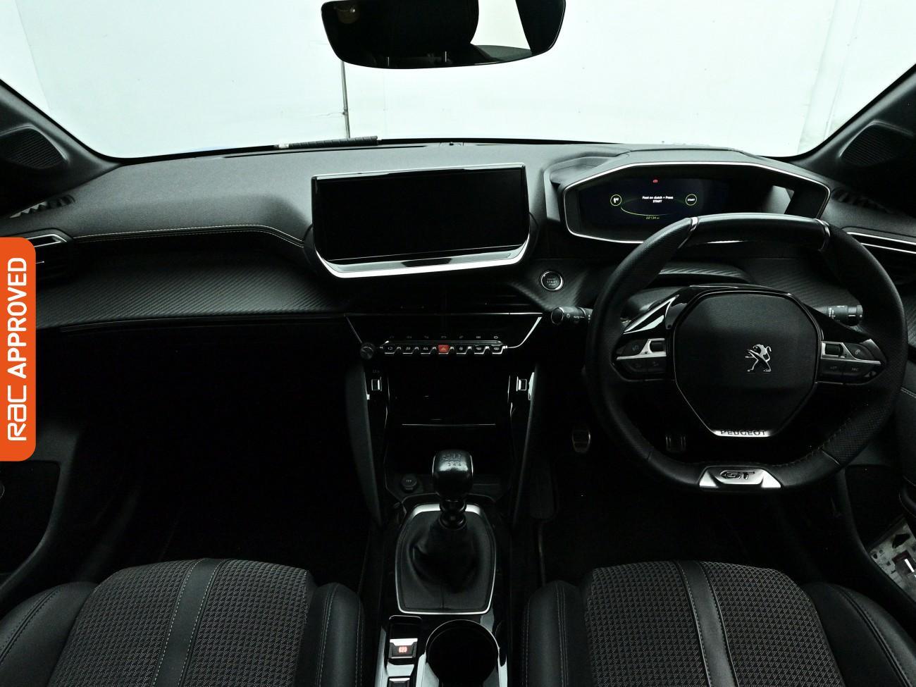 Peugeot 208 view 2