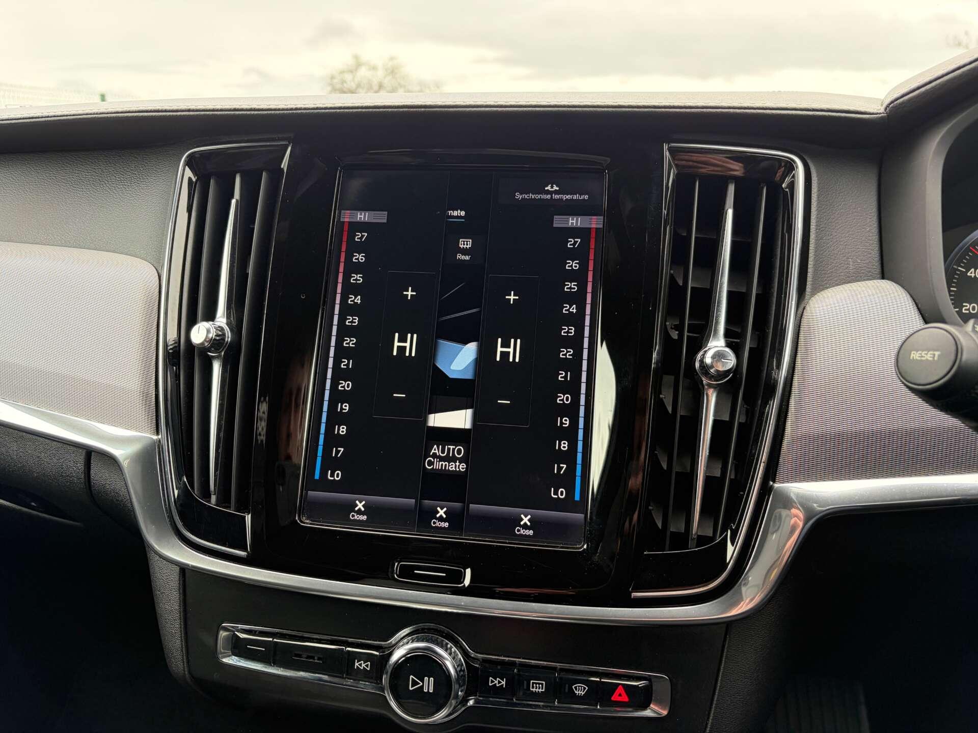 Volvo S90 view 58