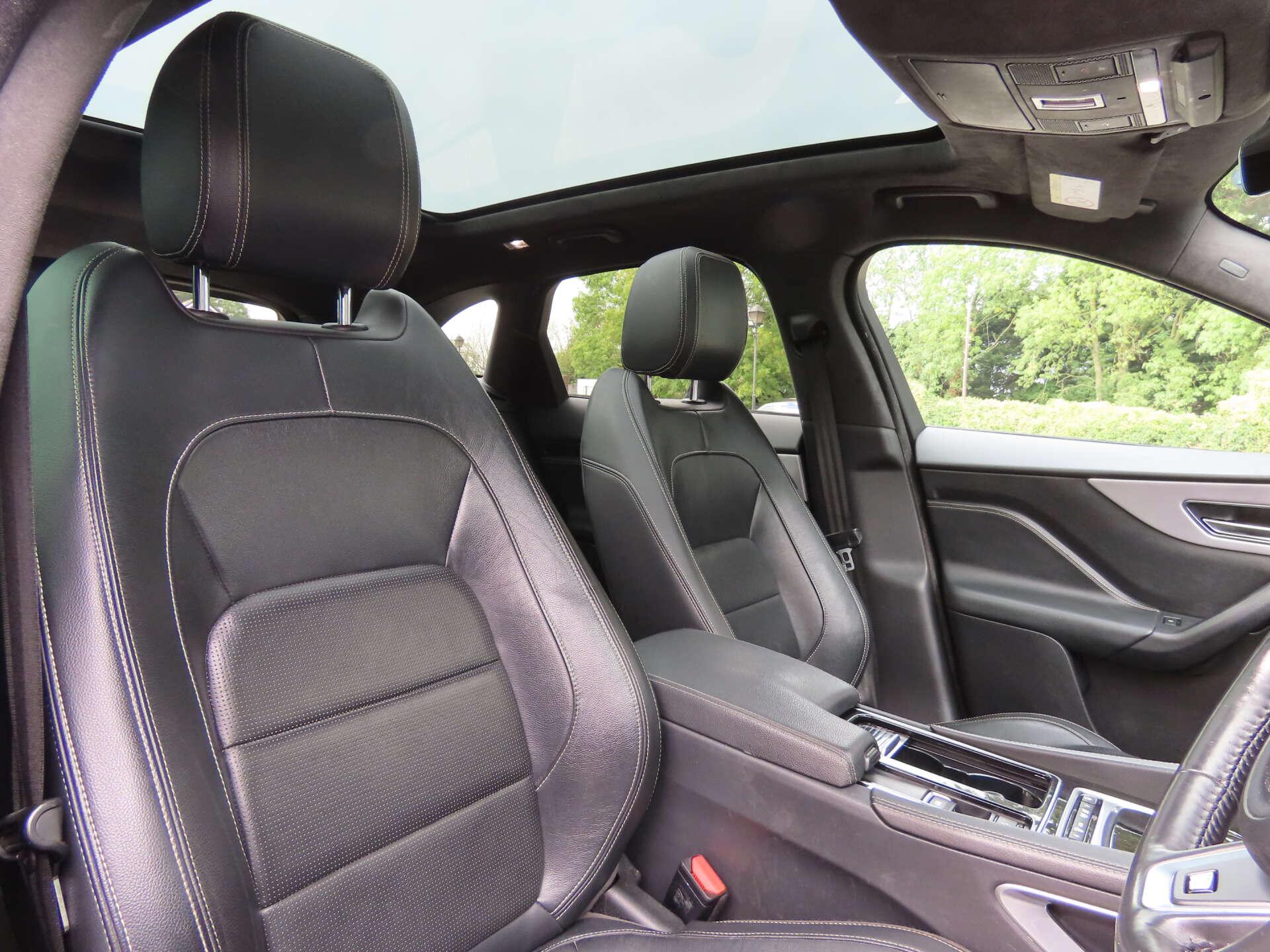 Jaguar F-Pace view 8