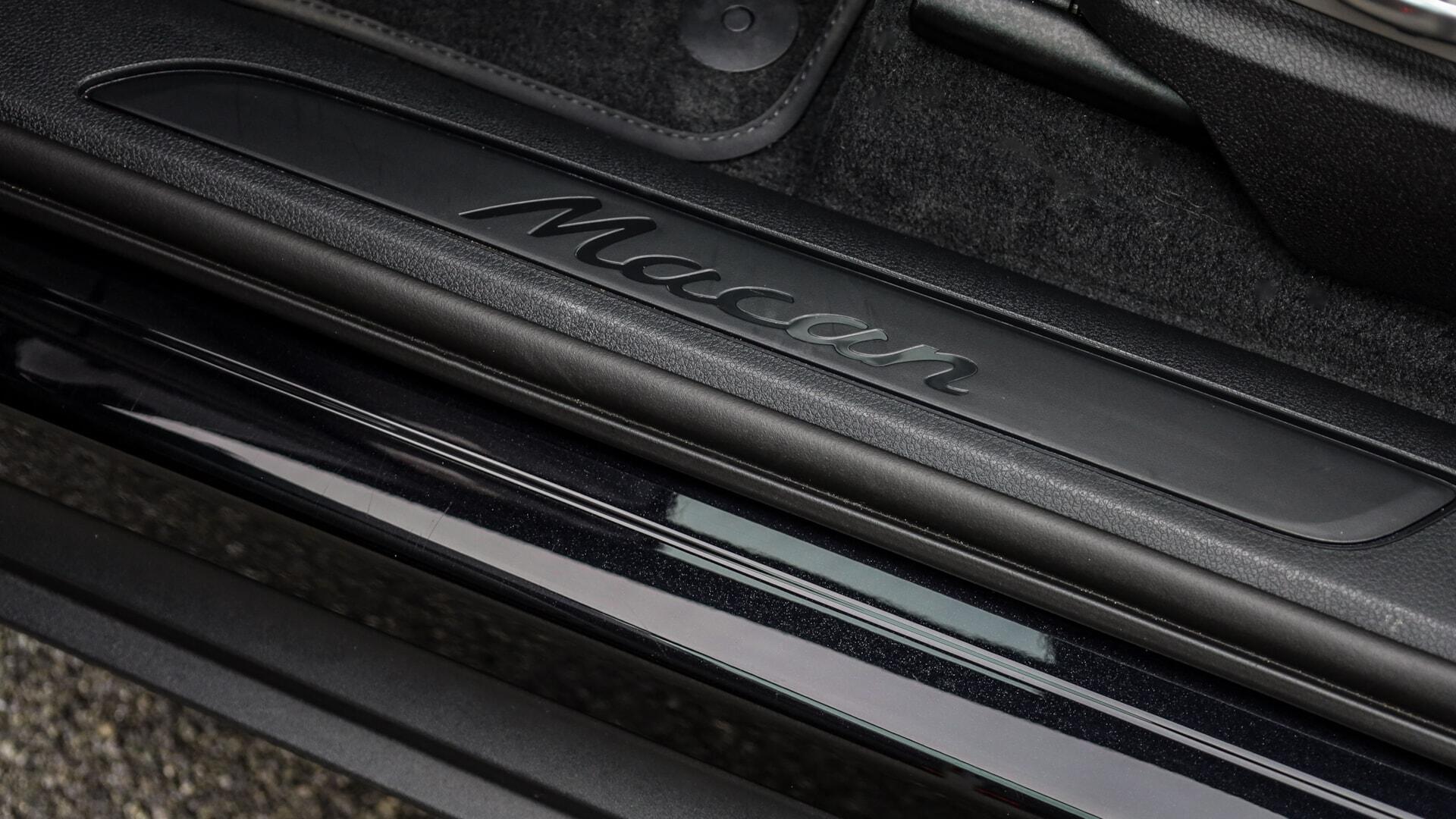 Porsche Macan view 31