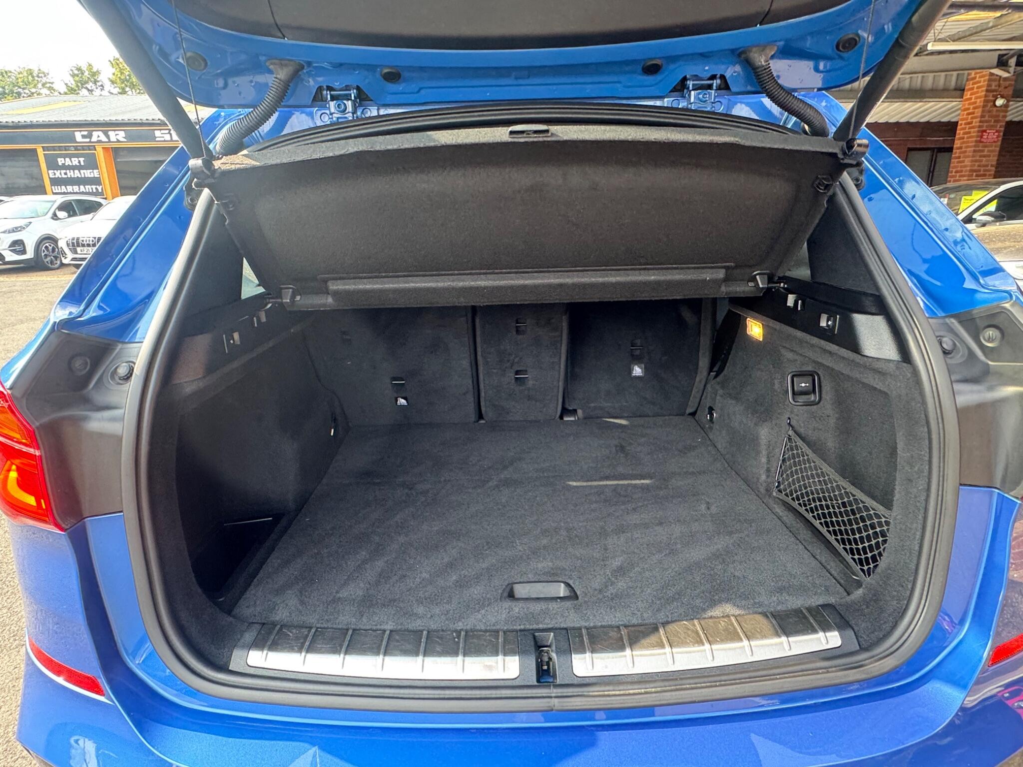BMW X1 view 9