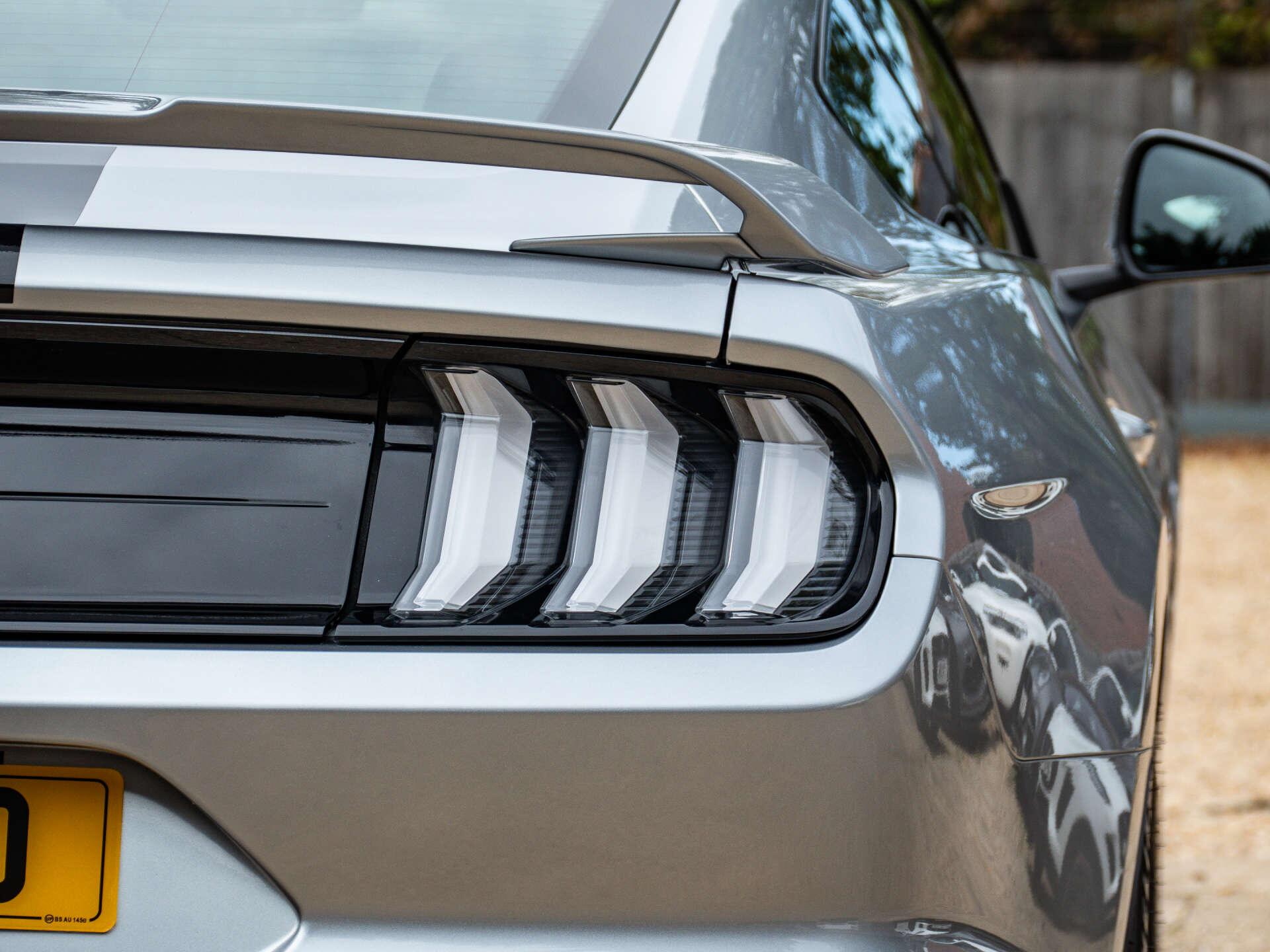 Ford Mustang view 23