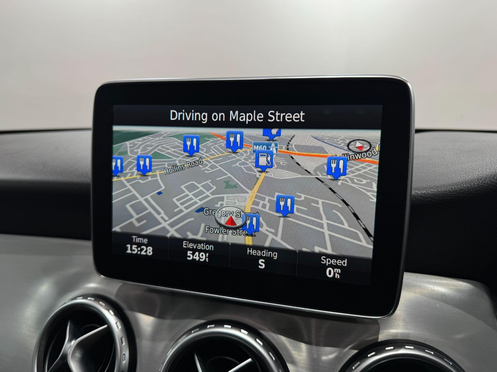 Mercedes-Benz GLA view 37