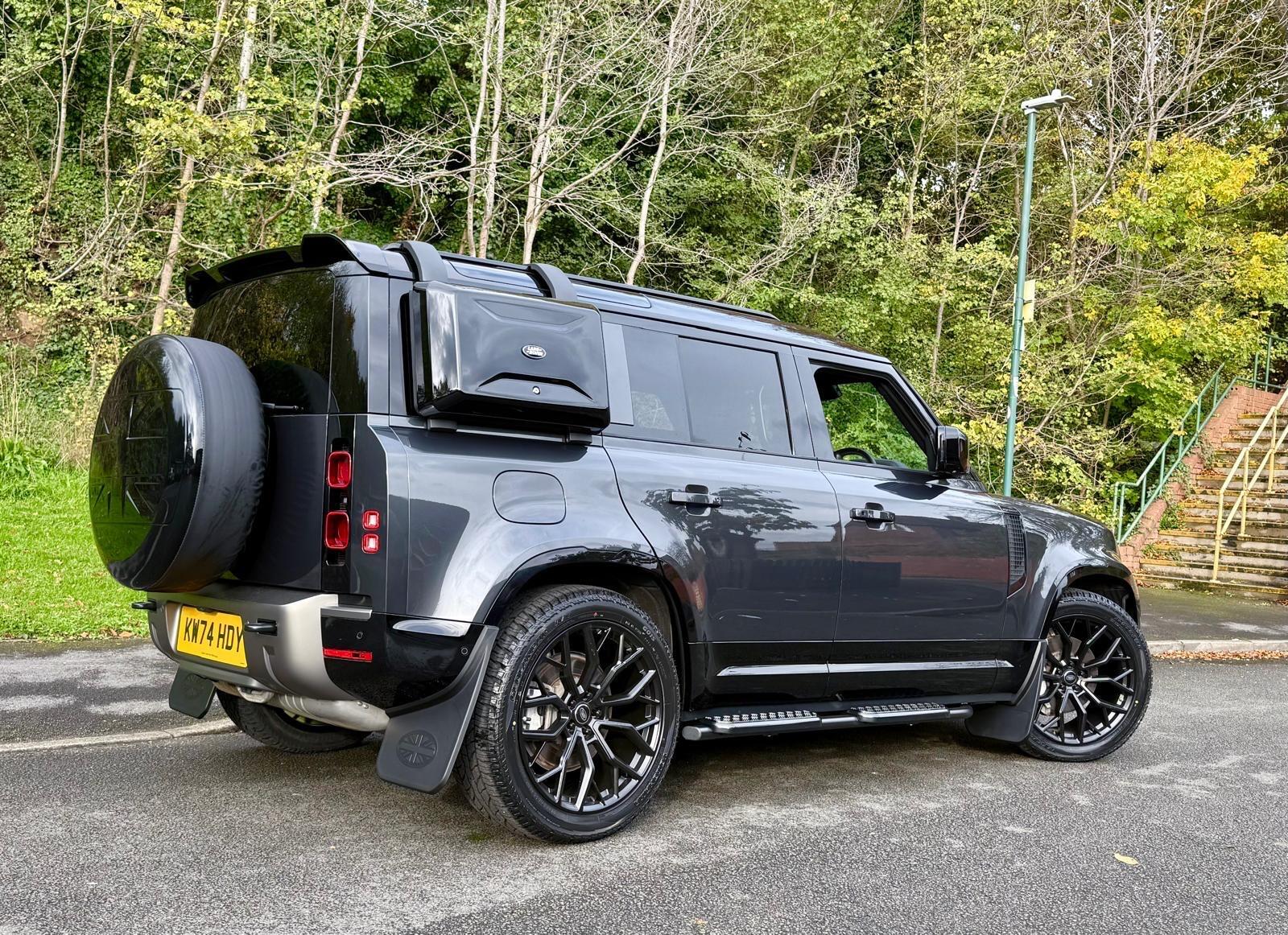 Land Rover Defender view 3
