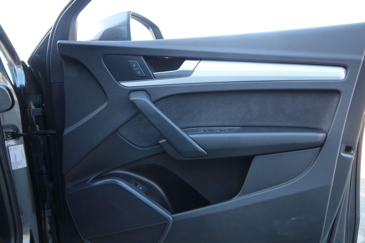 Audi Q5 view 44