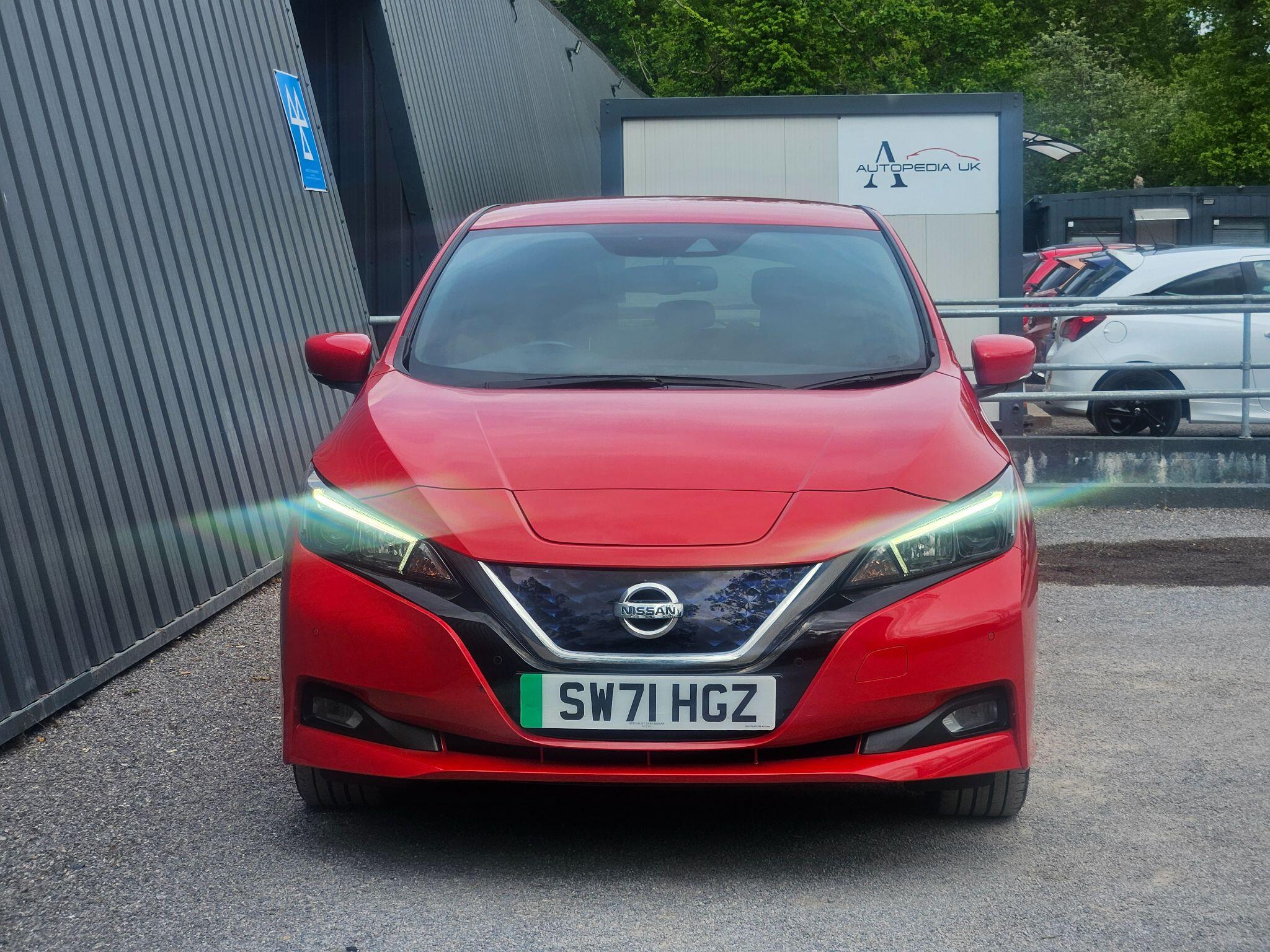 2022 Nissan Leaf image 11