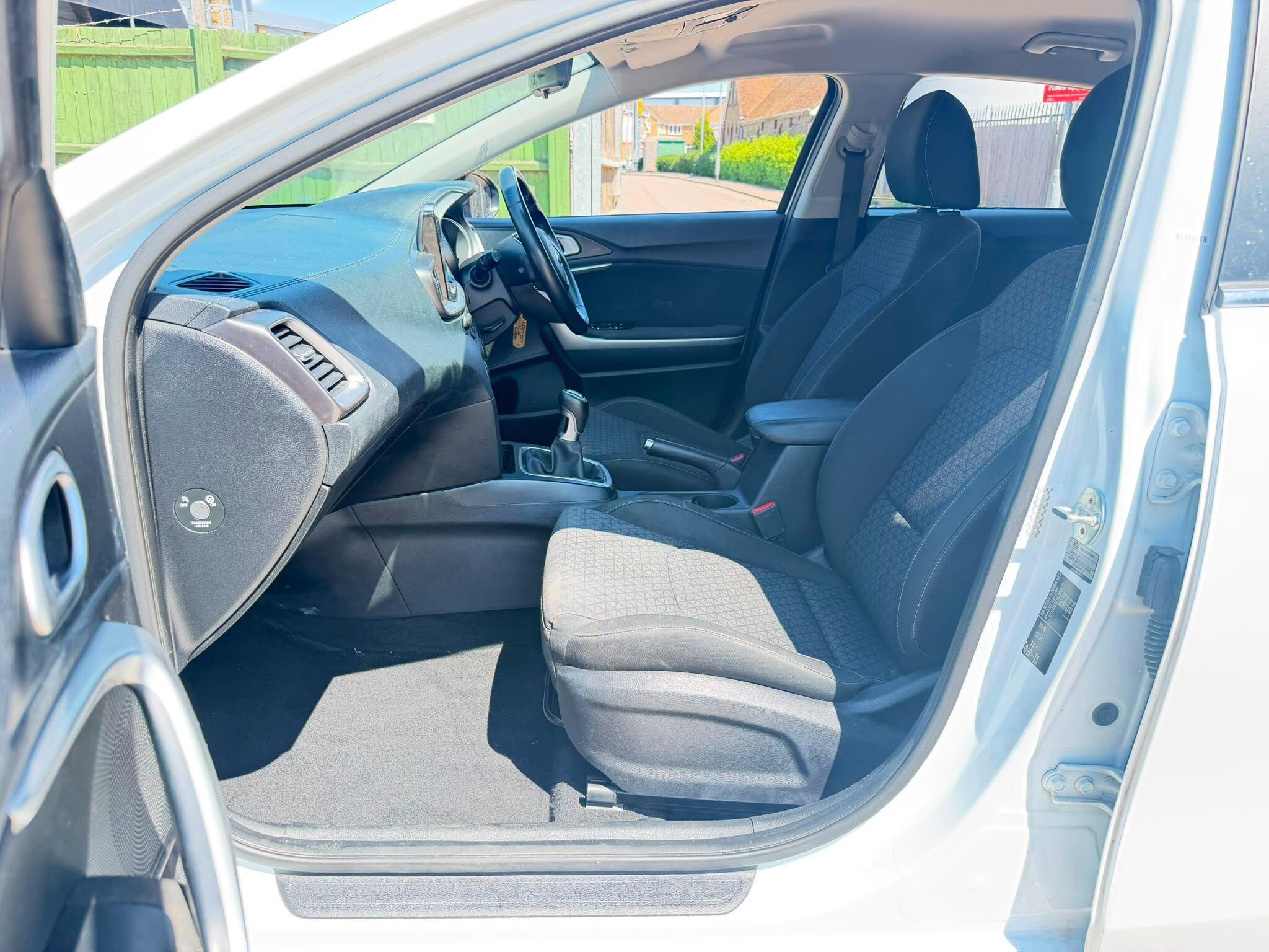 Kia Ceed view 30