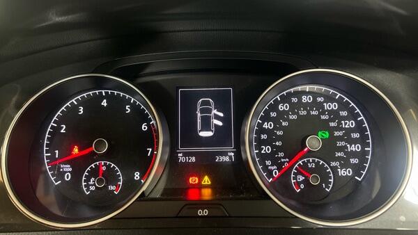Volkswagen Golf view 8