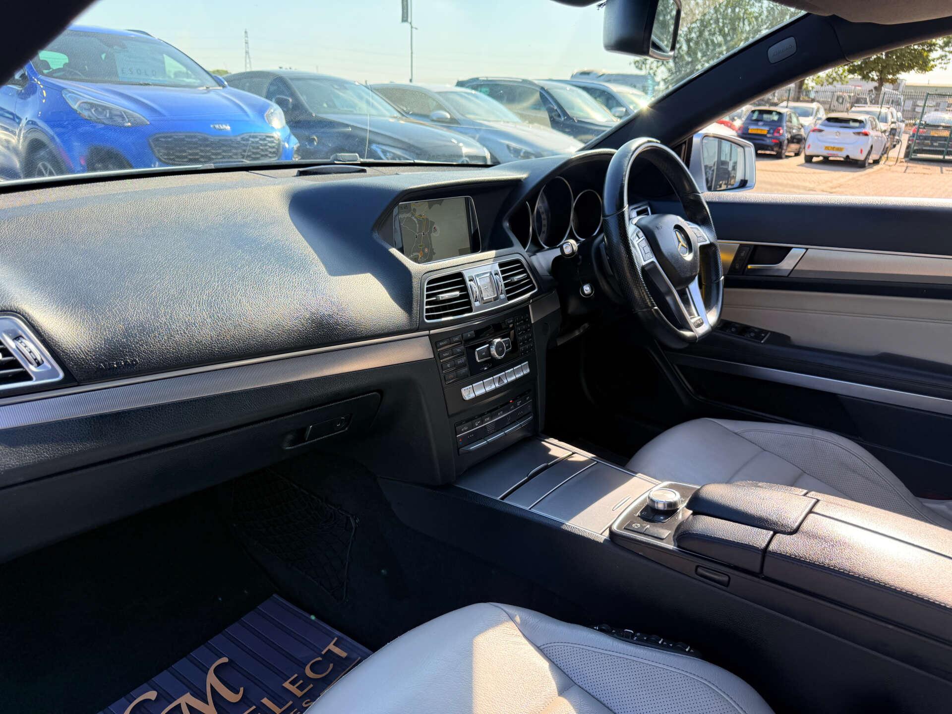 Mercedes-Benz E-Class view 69