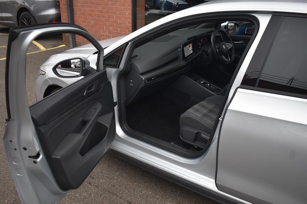 Volkswagen Golf view 37