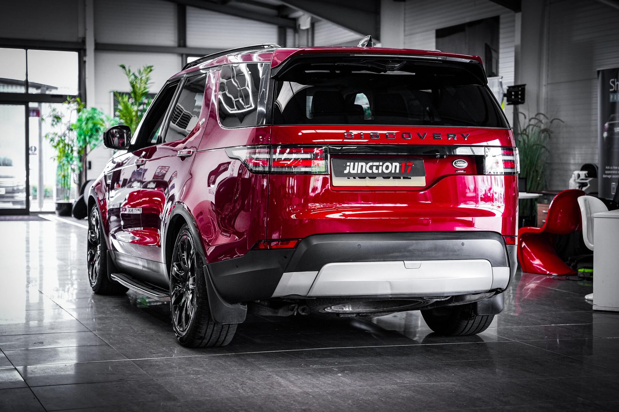 Land Rover Discovery view 14