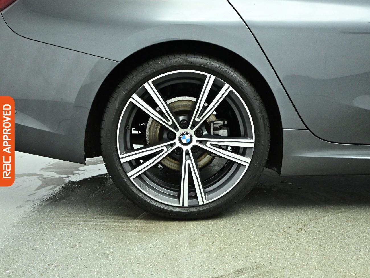 BMW 3 Series view 25