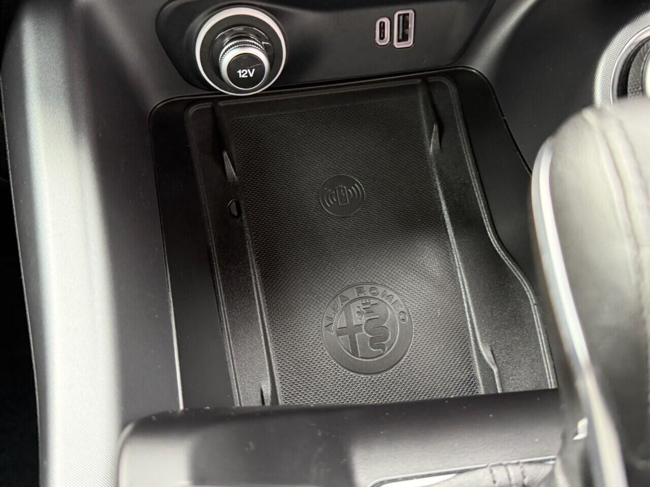 Alfa Romeo Tonale view 22