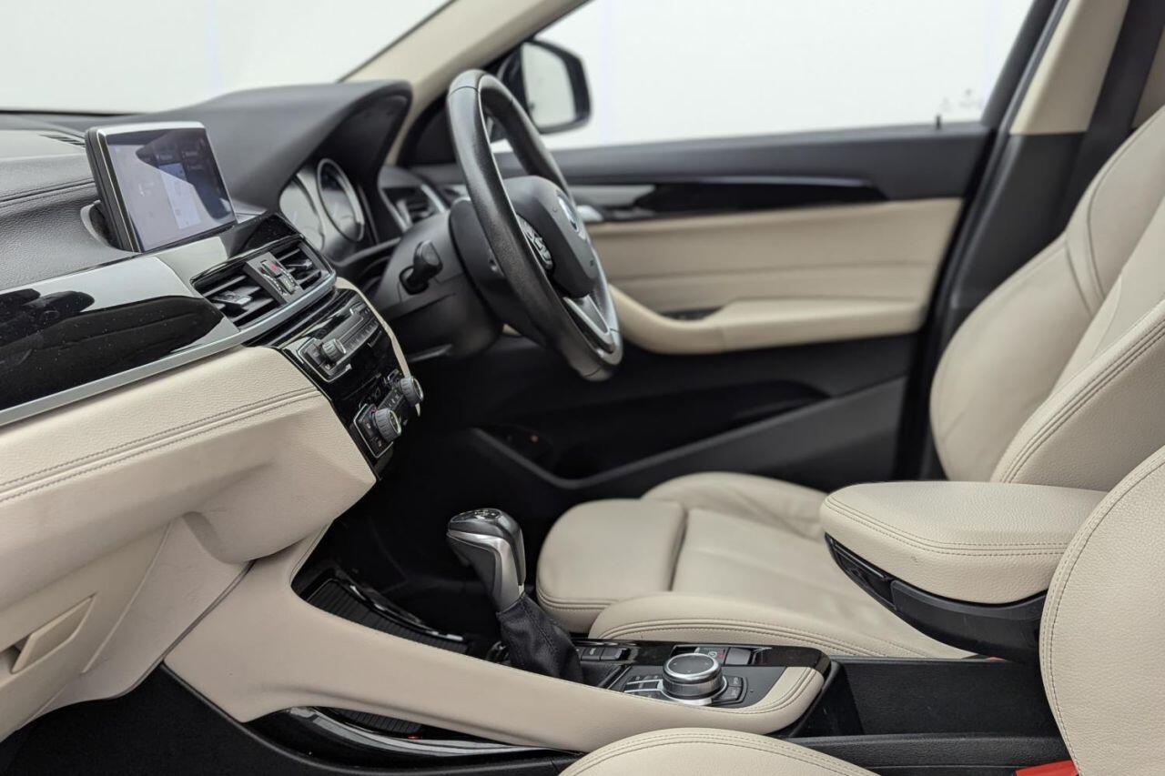 BMW X2 view 25