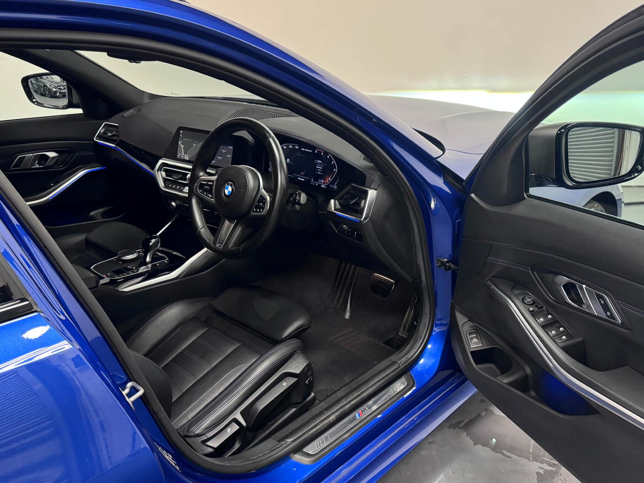 BMW 3 Series view 31