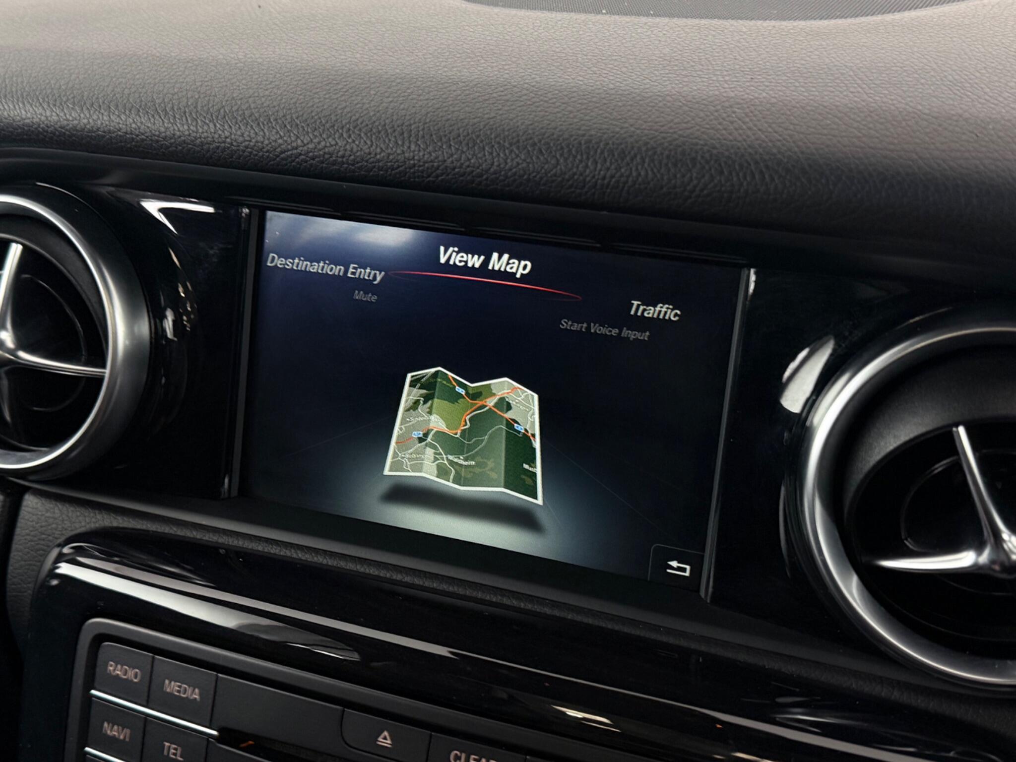 Mercedes-Benz SLC view 27