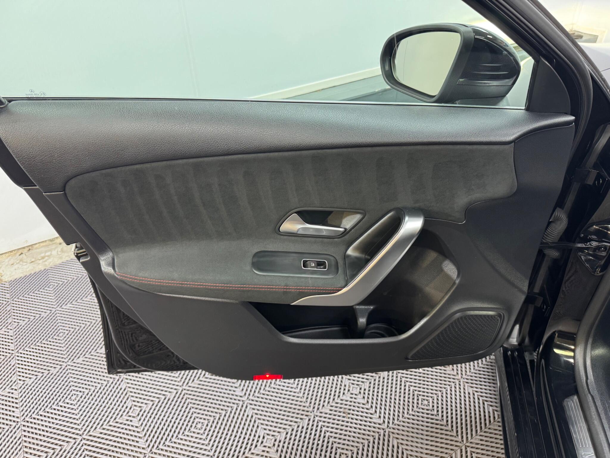 Mercedes-Benz A-Class view 43