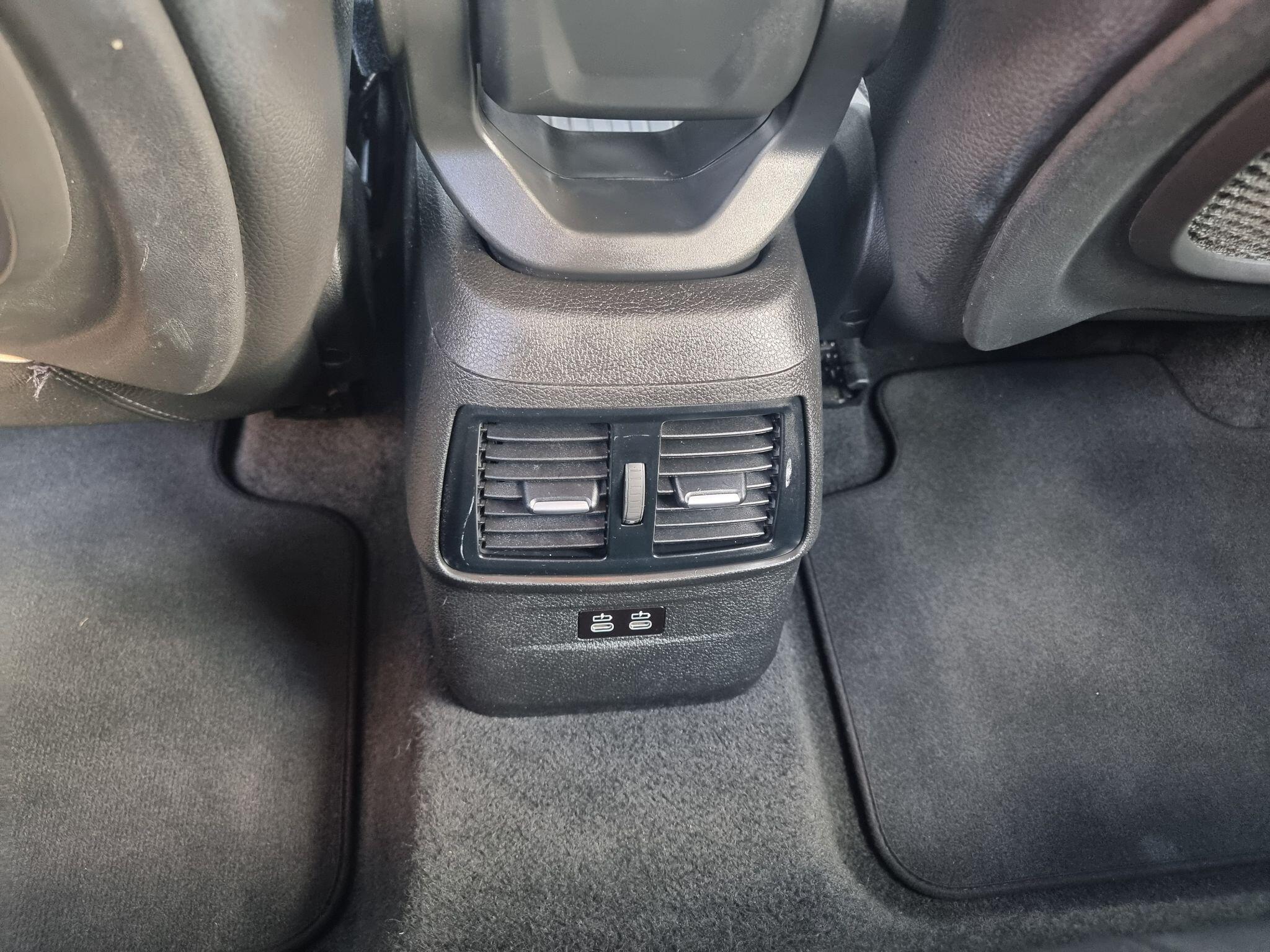 BMW 2 Series view 18