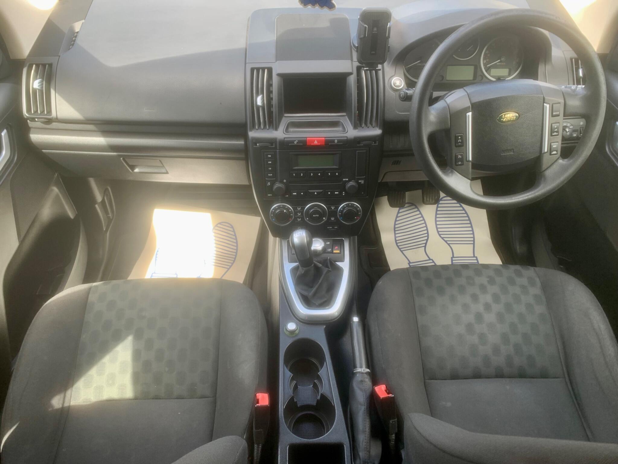 Land Rover Freelander 2 view 16