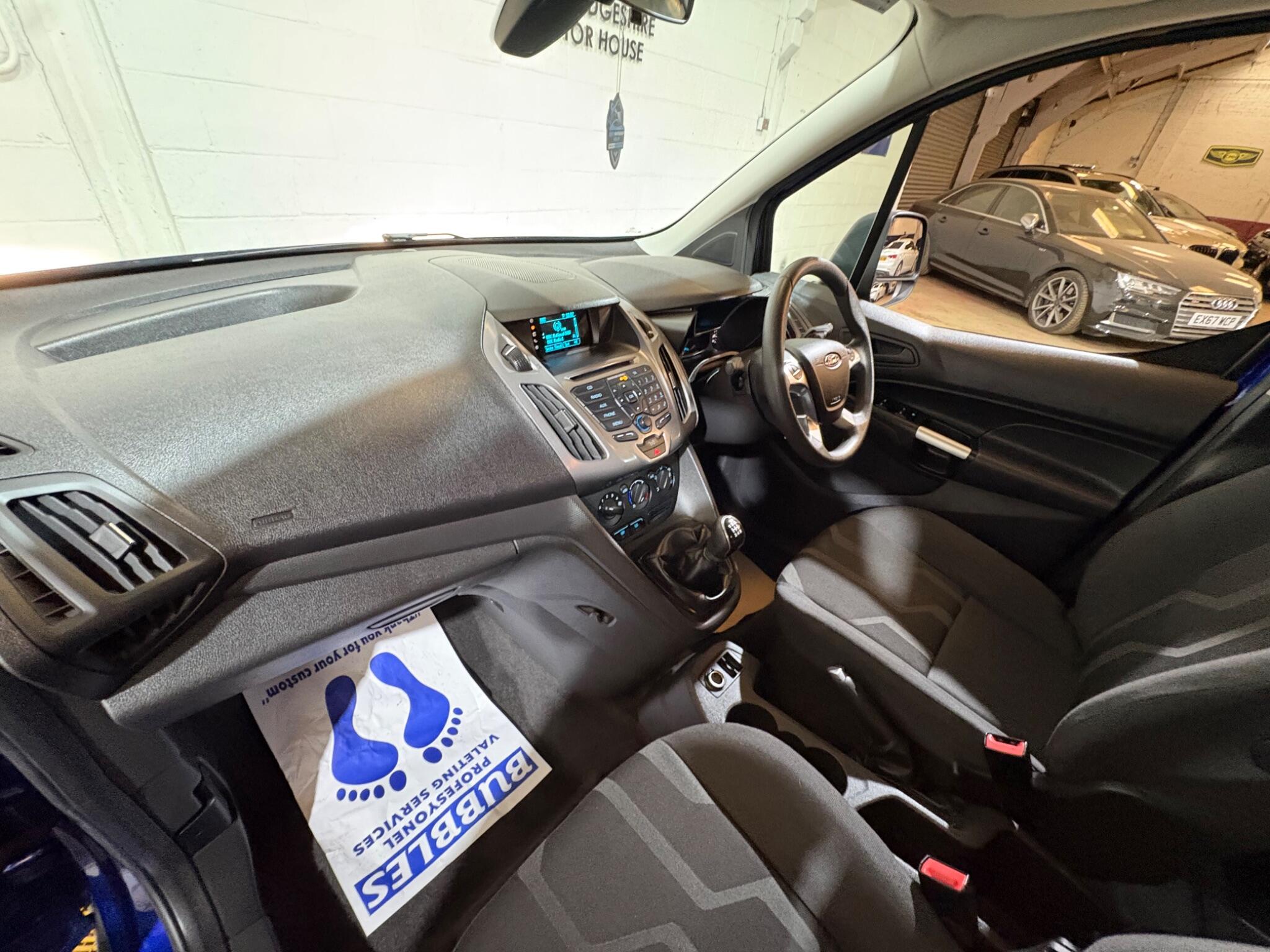 Ford Tourneo Connect view 61