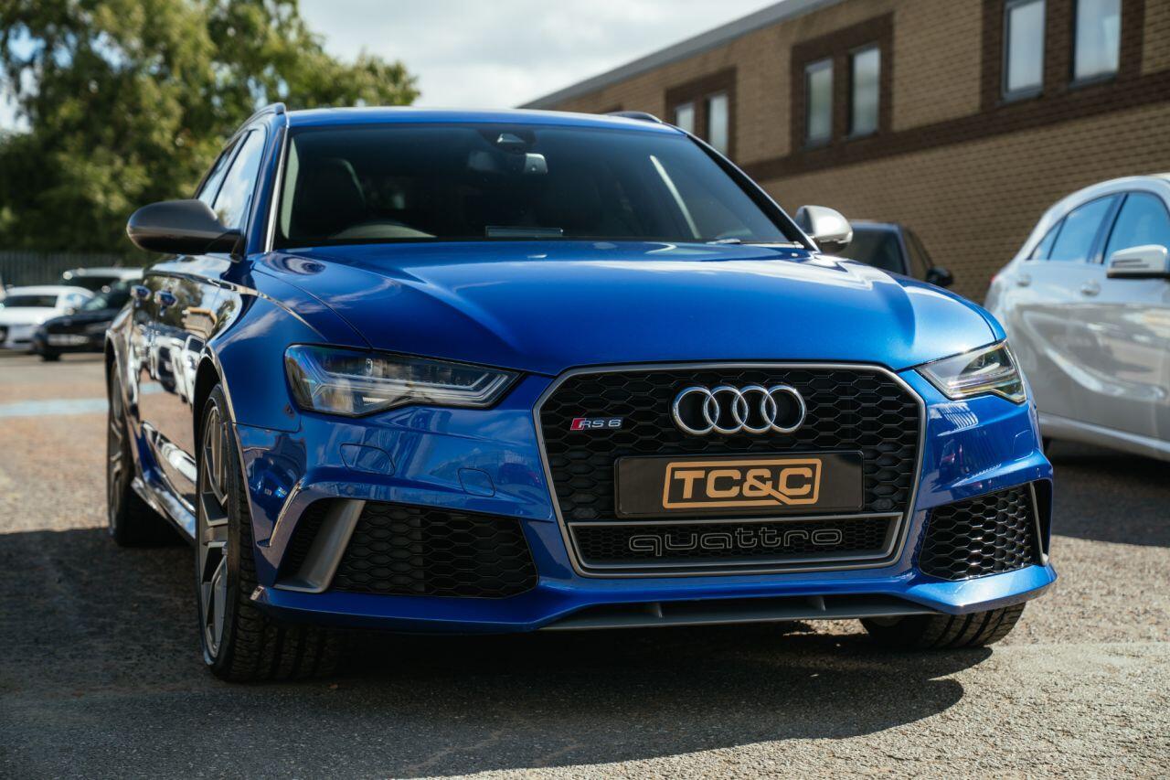 Audi RS6 view 10
