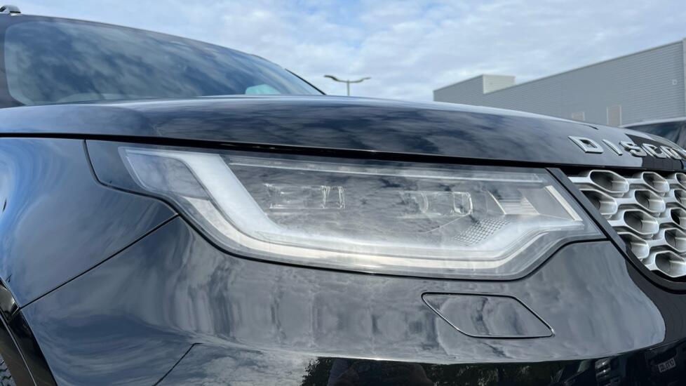 Land Rover Discovery view 17